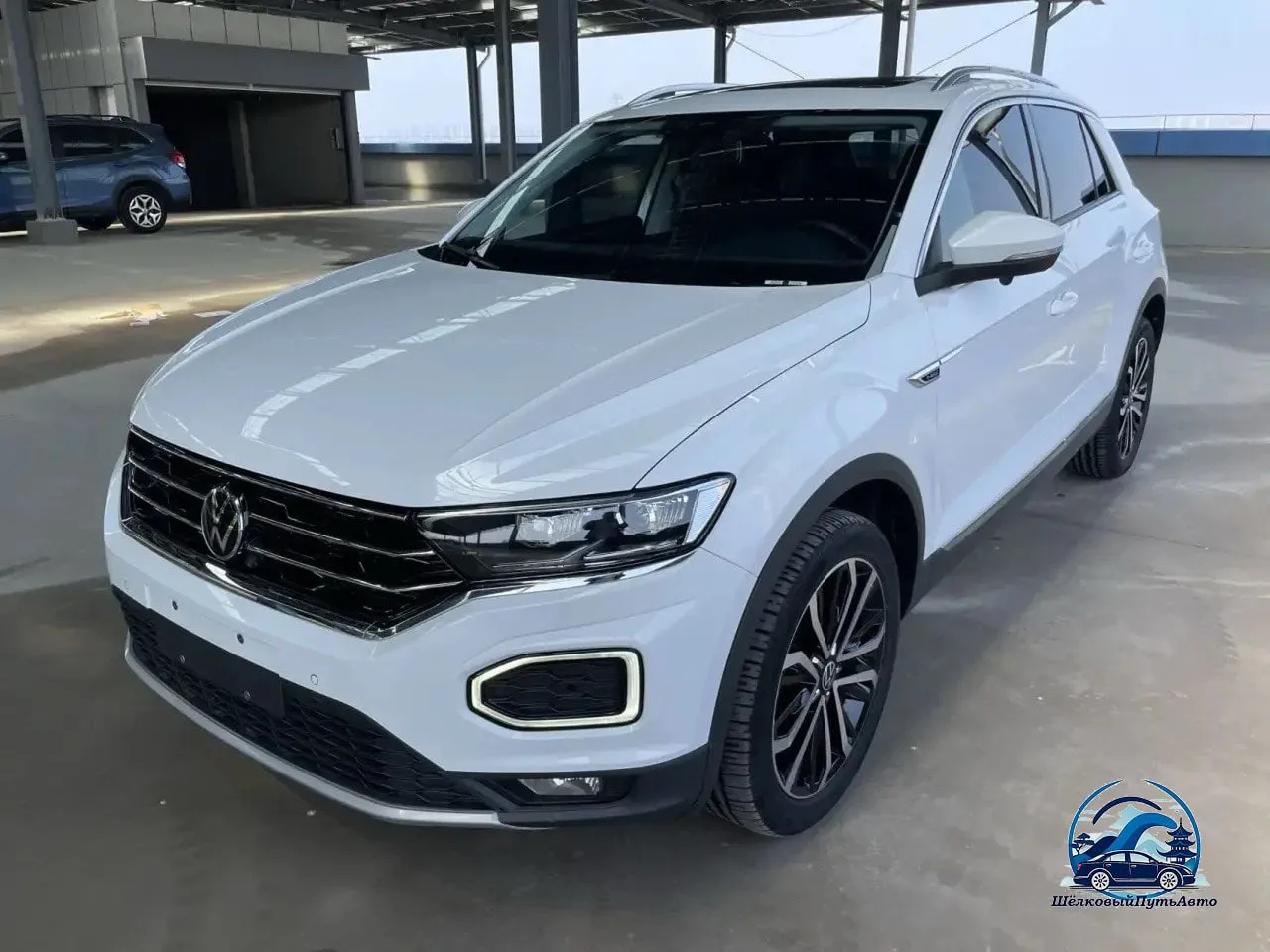 🟦 Volkswagen T-Roc - яркий, стильный и технологичный кроссовер