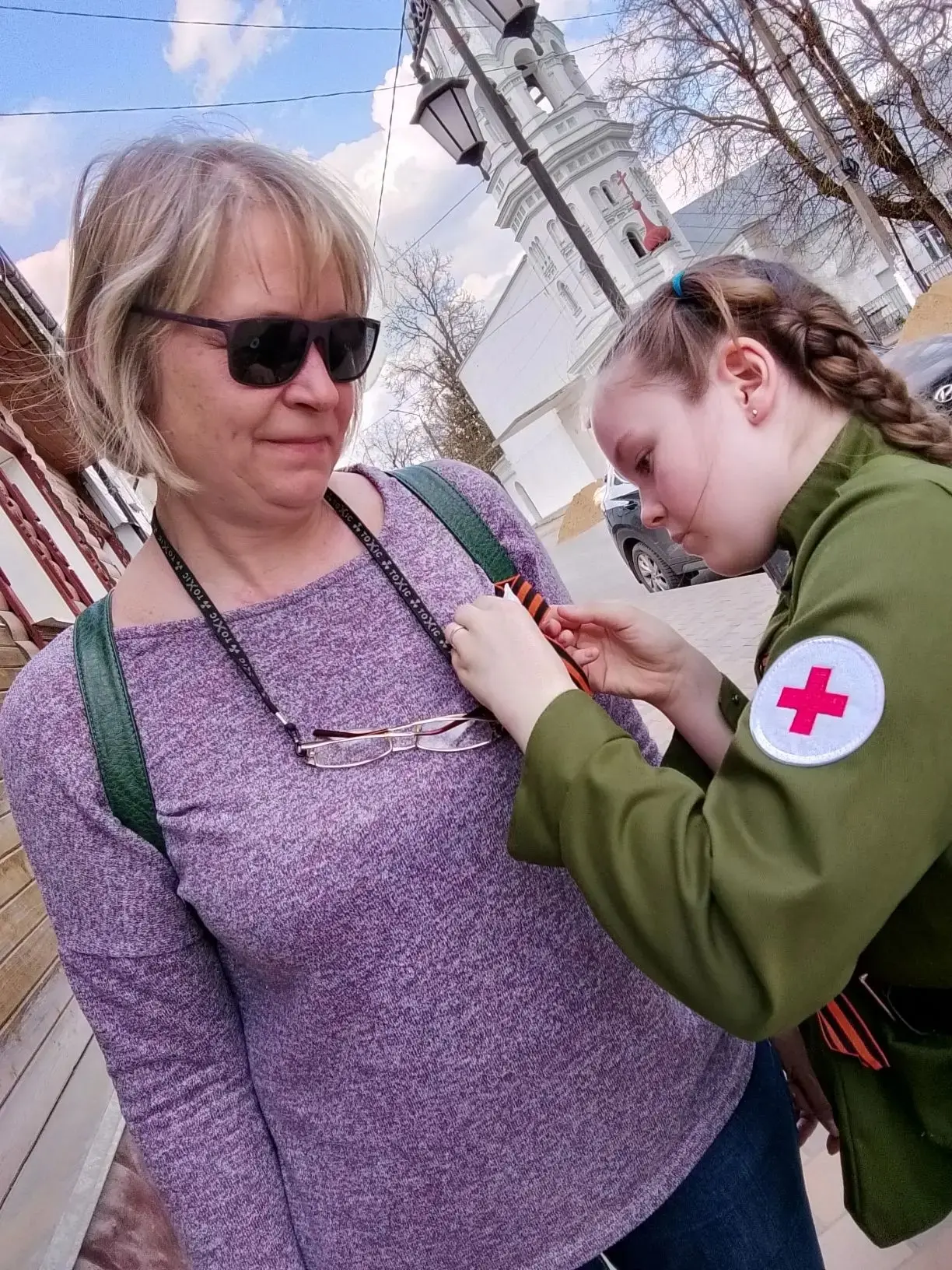 Раздаем тепло и гордость своими руками: акция «Георгиевская ленточка»  Празднование Дня Победы – это