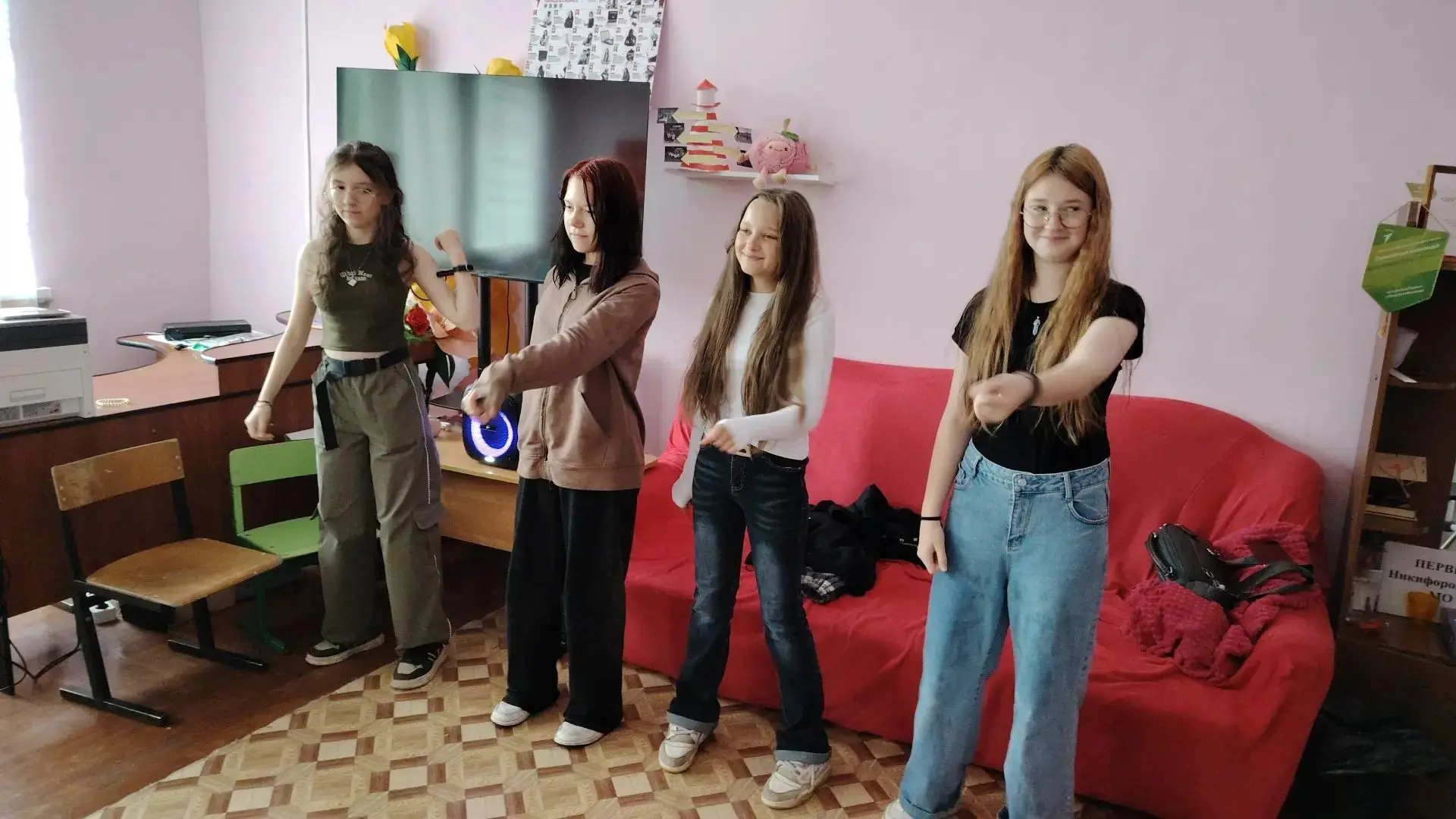 💃Сегодняшний день в лагере дневного пребывания "Дружный" начался по традиции с энергичной зарядки и