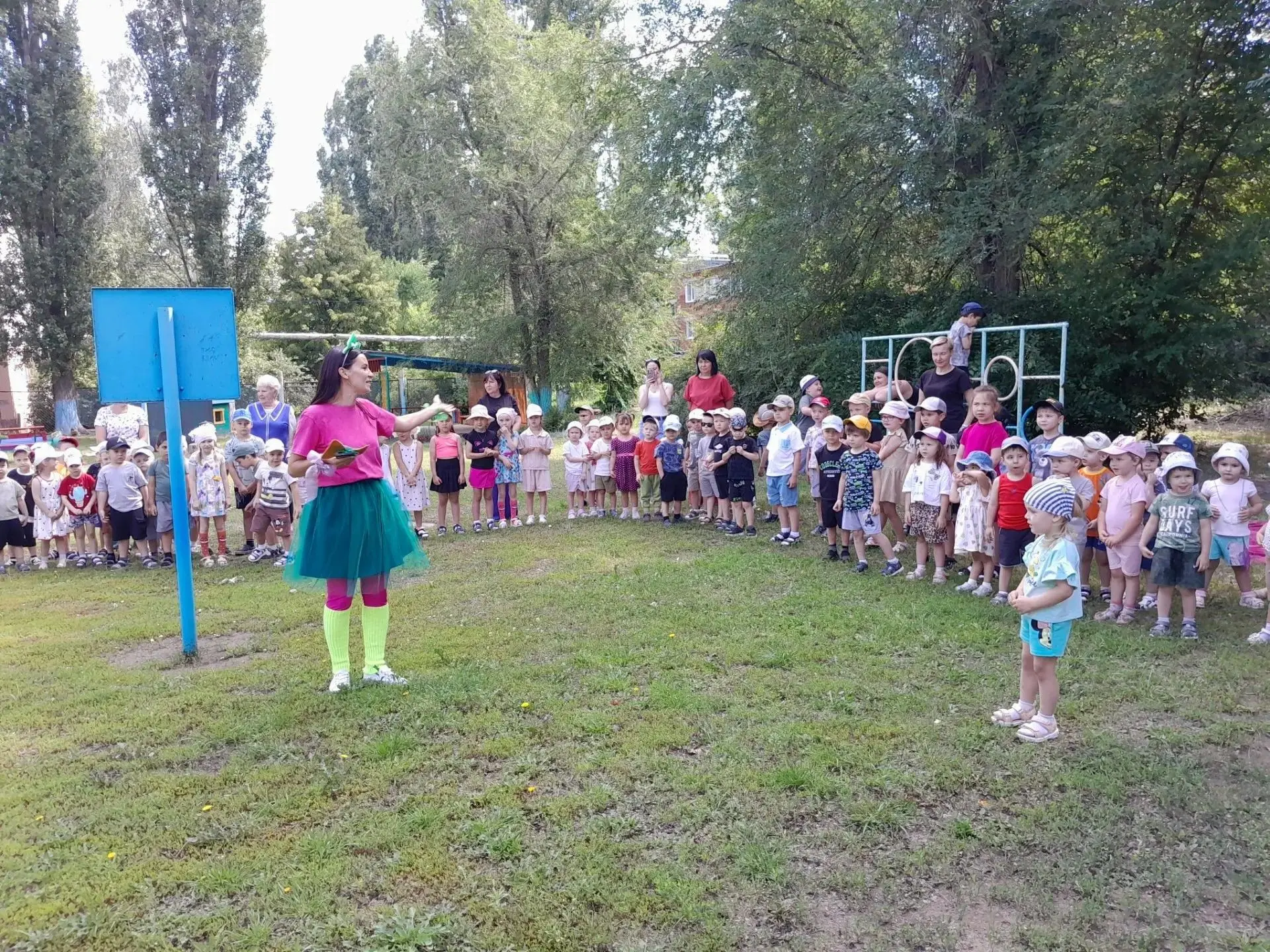 В нашем детском саду прошёл замечательный праздник — День бантика! Этот день был наполн...