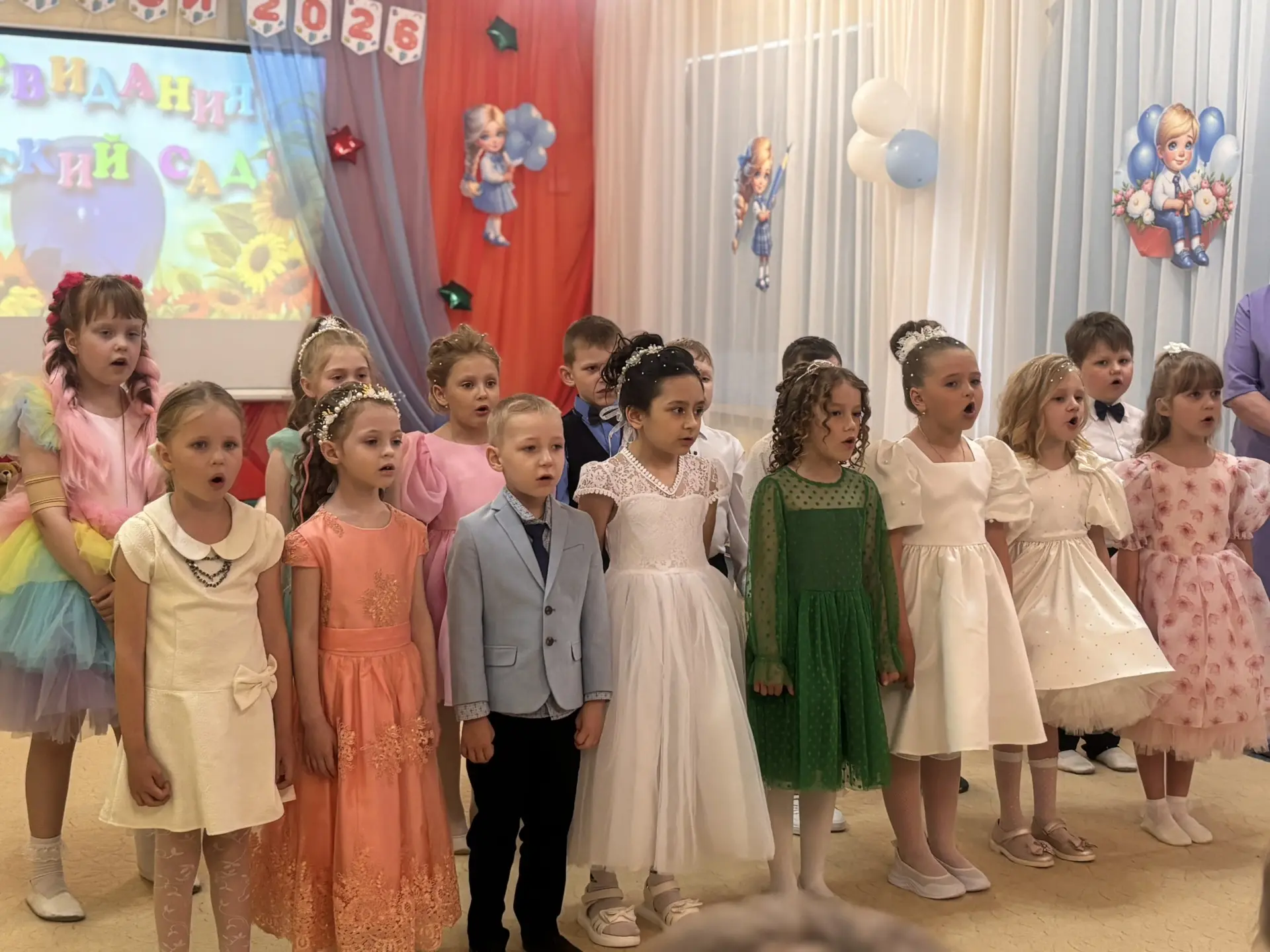 Ну вот и закончились выпускные в нашем #Ручейке! Мы поздравляем наших дорогих выпускник...