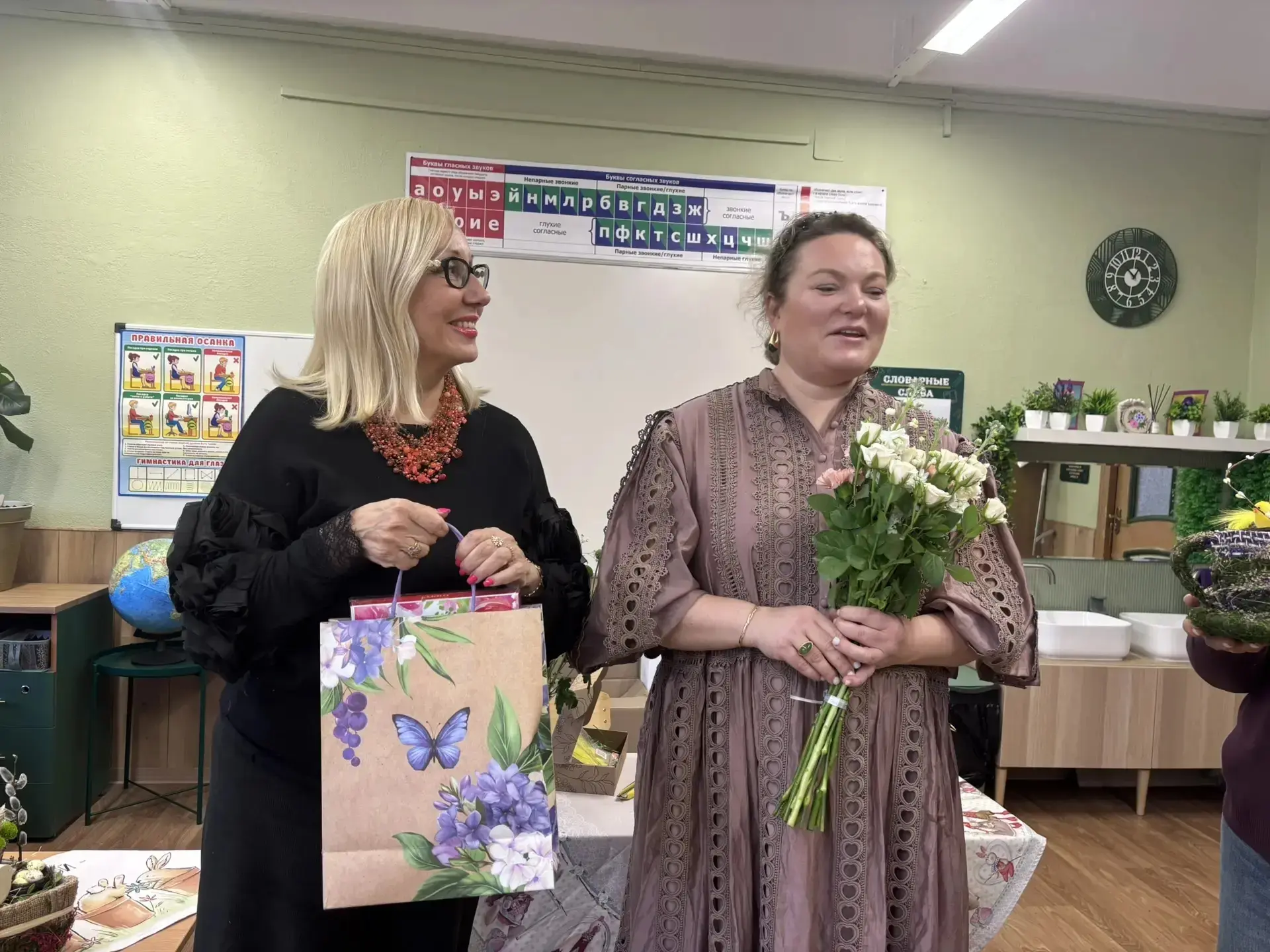✨ Весна — время вдохновения, а каникулы — время для творчества!  Пока лицеисты отдыхали, наши педаго