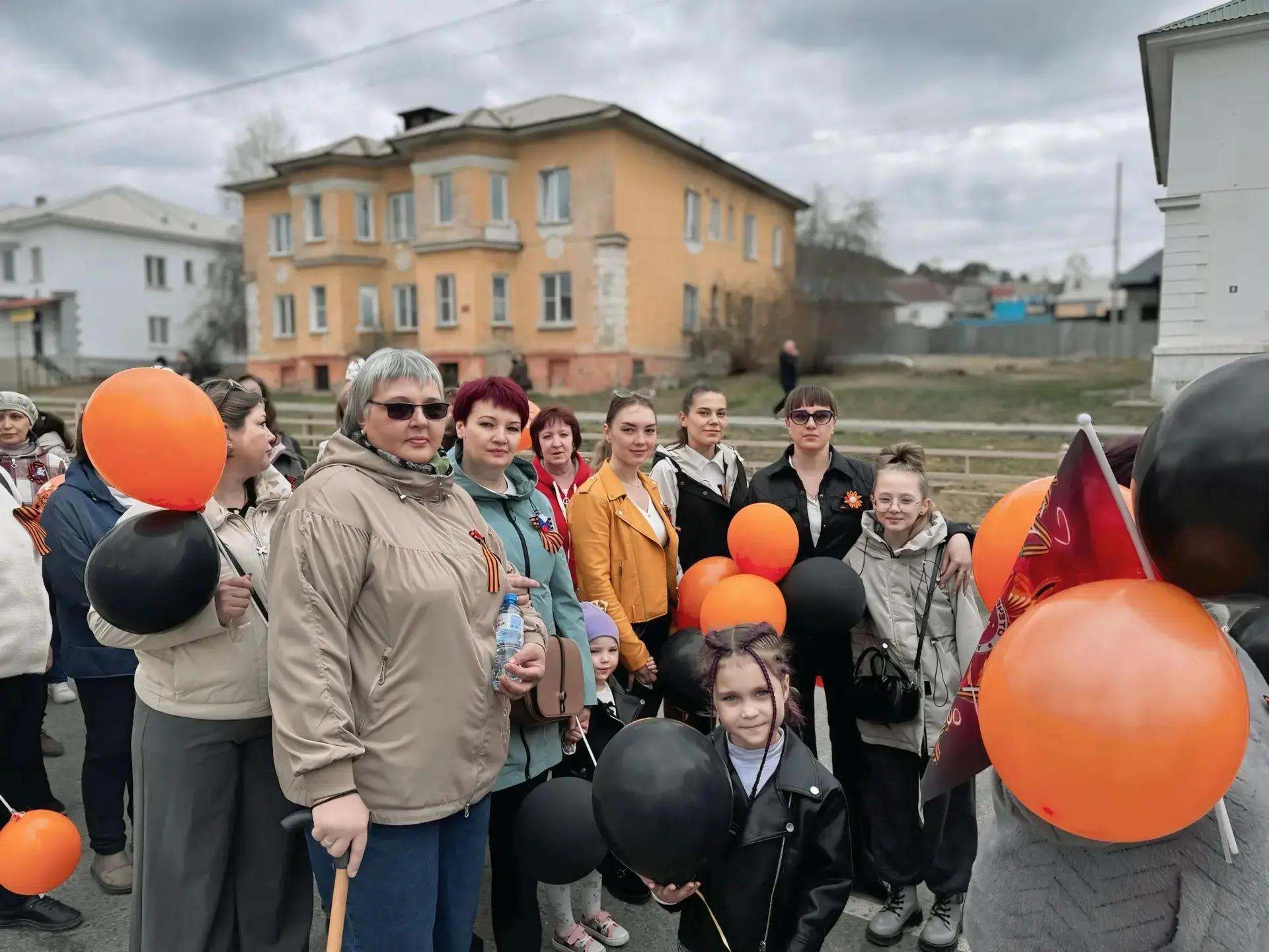 Сегодня наш коллектив дружно и с хорошим настроением стал участником городского праздни...