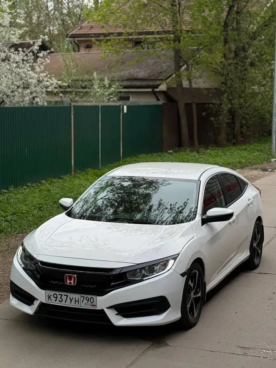 Honda Civic X  2.0 CVT 2017 год  -Без технических и юридических проблем. Три владельца за историю. П