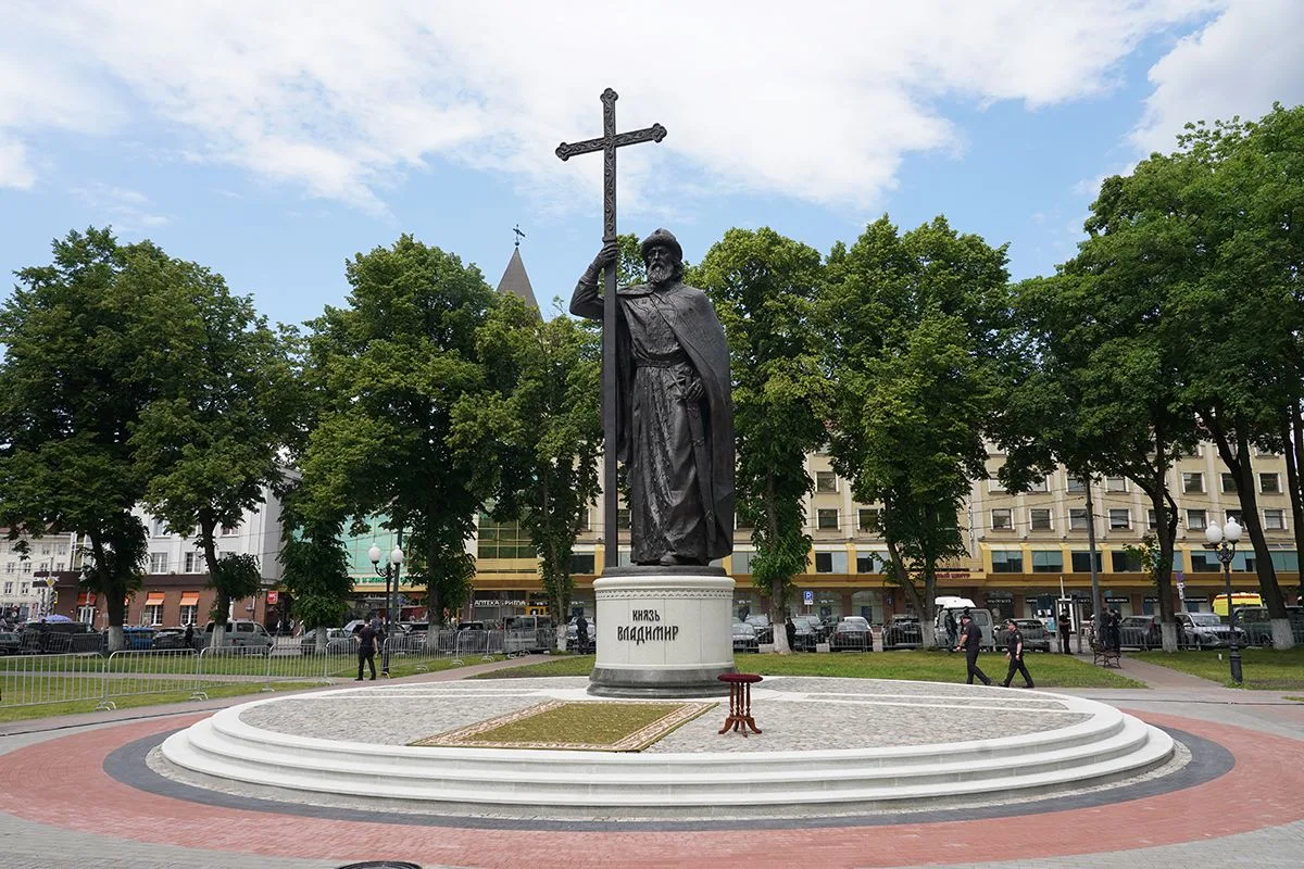 Детали нового монумента в центре Калининграда.