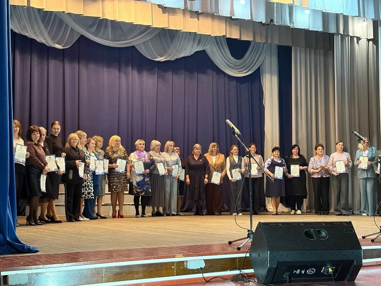 Сегодня, 1 октября, во Дворце культуры «Юбилейный» состоялась концертная программа "Дор...
