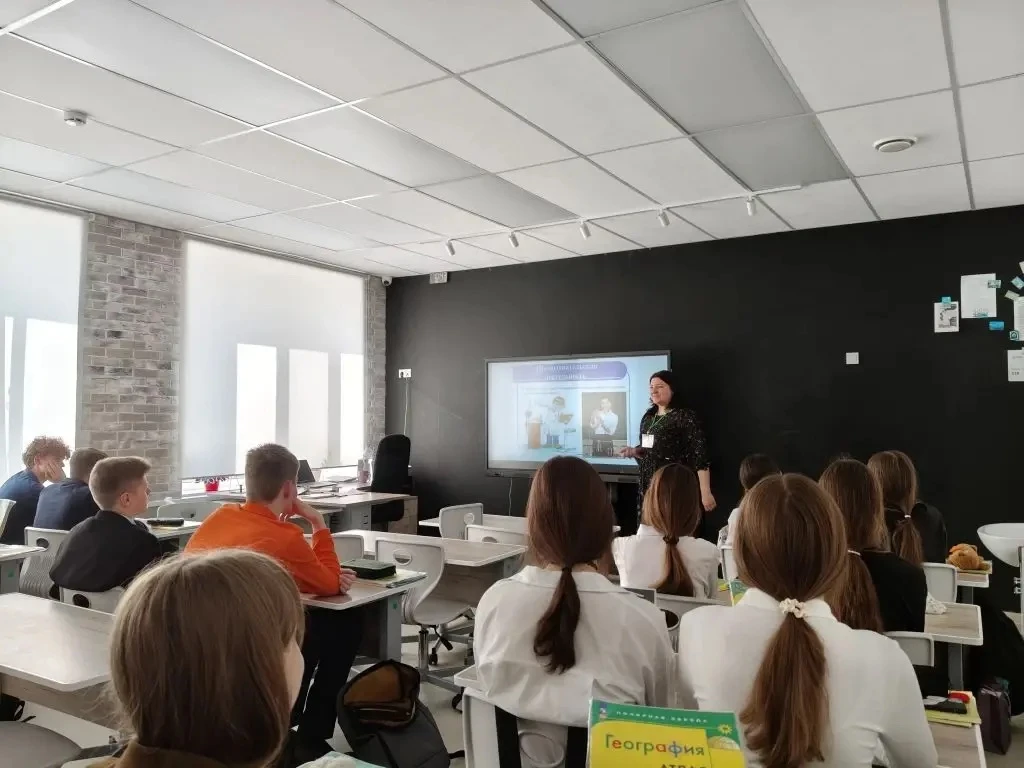 Неделя естественных наук в гимназии начинается 🧪 🌍   В рамках недели естественных наук сегодня учащи