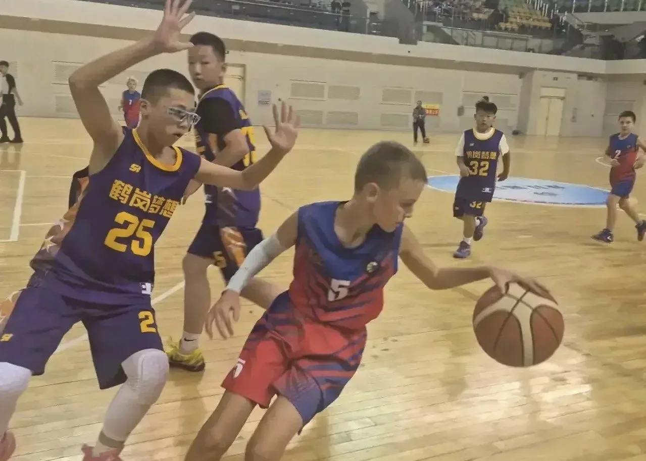 🏀 Баскетболисты из ЕАО выступили на международном турнире в Китае