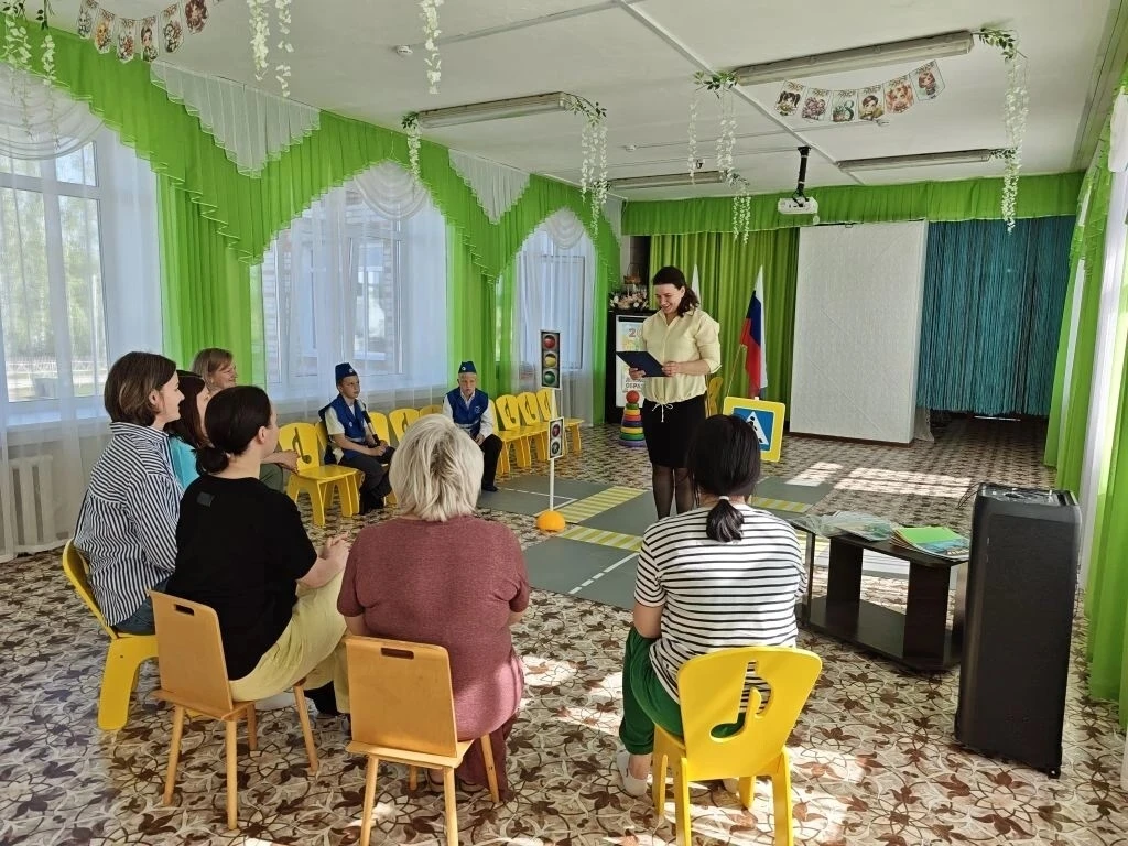 🚦 В рамках реализации программы просвещения в нашем детском саду прошла важная лекция ...
