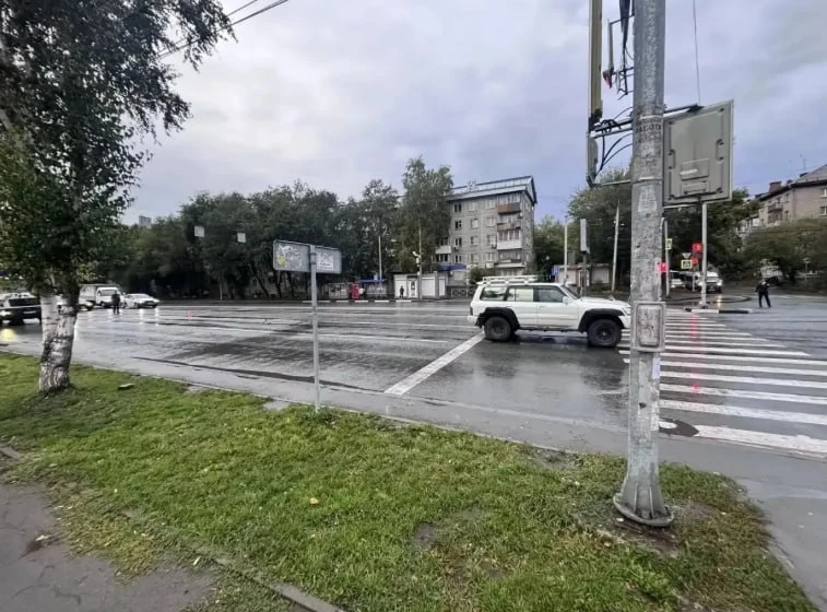 Пешеход погиб под колесами автомобиля в Новосибирске.