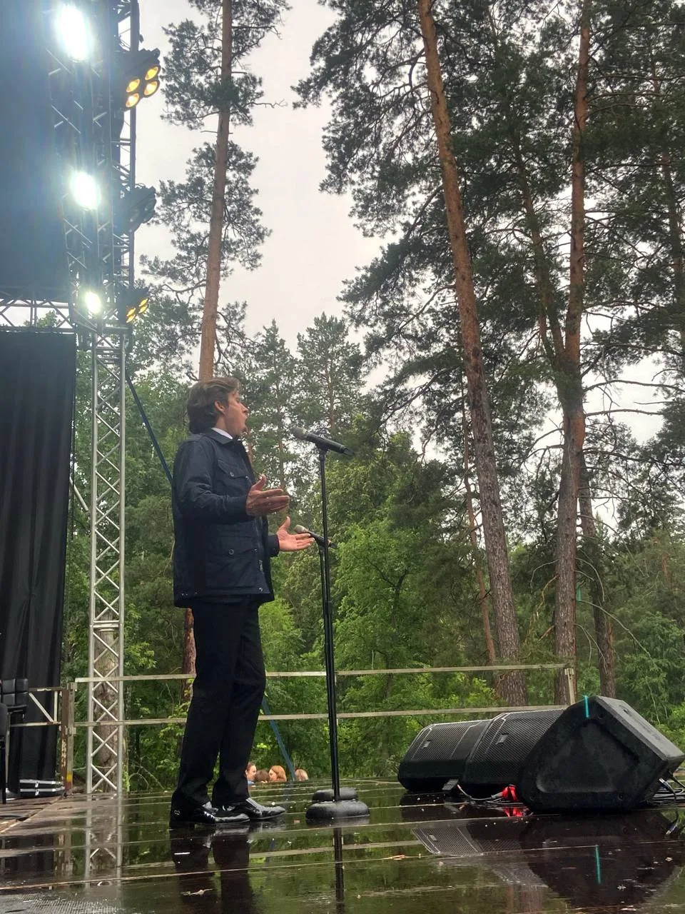 ⚡️ Сегодня и завтра в Бузулукском бору — фестиваль симфонической музыки

«Симфония Бузулукского бора