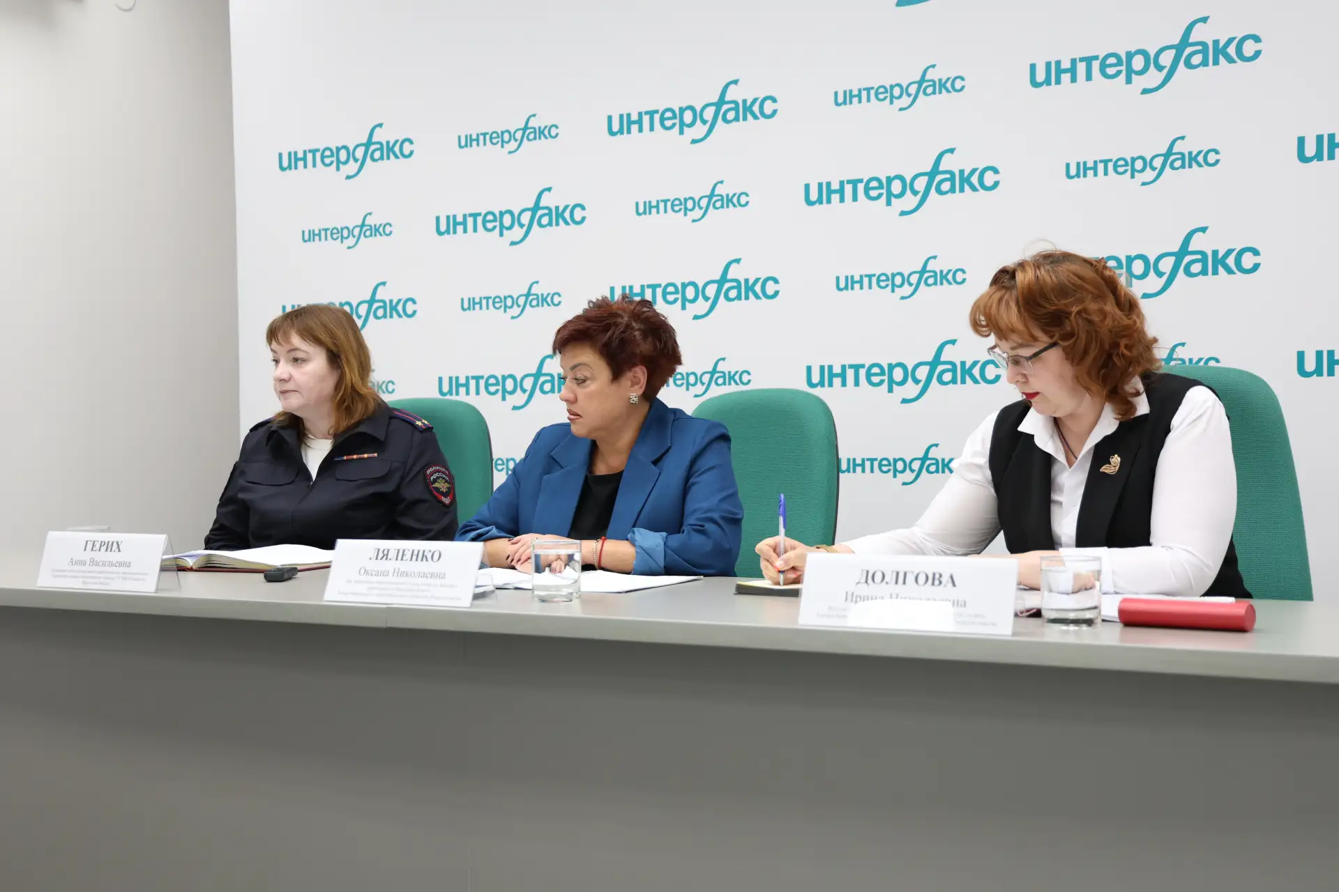 О запрете ловли определенных видов рыбы в период нереста рассказали полицейские в Приан...