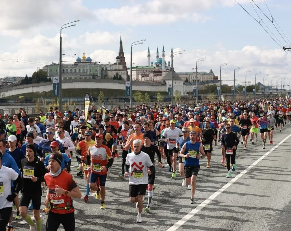 На прошедших выходных в Казани состоялся марафон 🥇🏆 
Кажется, половина страны поехала бежать: блог
