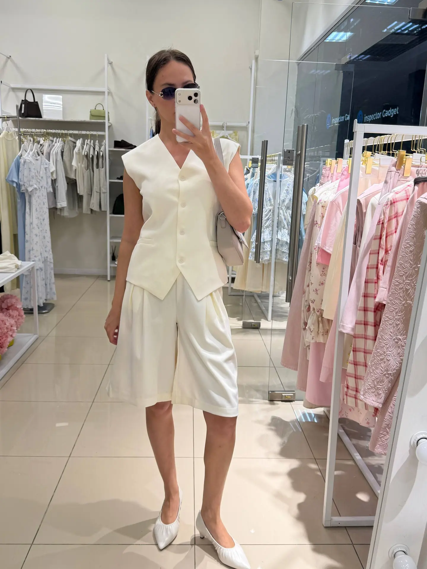 Девочки , костюмов остается все меньше 😍

▫️Жилет - 2.750₽

▫️Шорты - 2.990₽

▫️Сумка - 2.650₽

▫️О