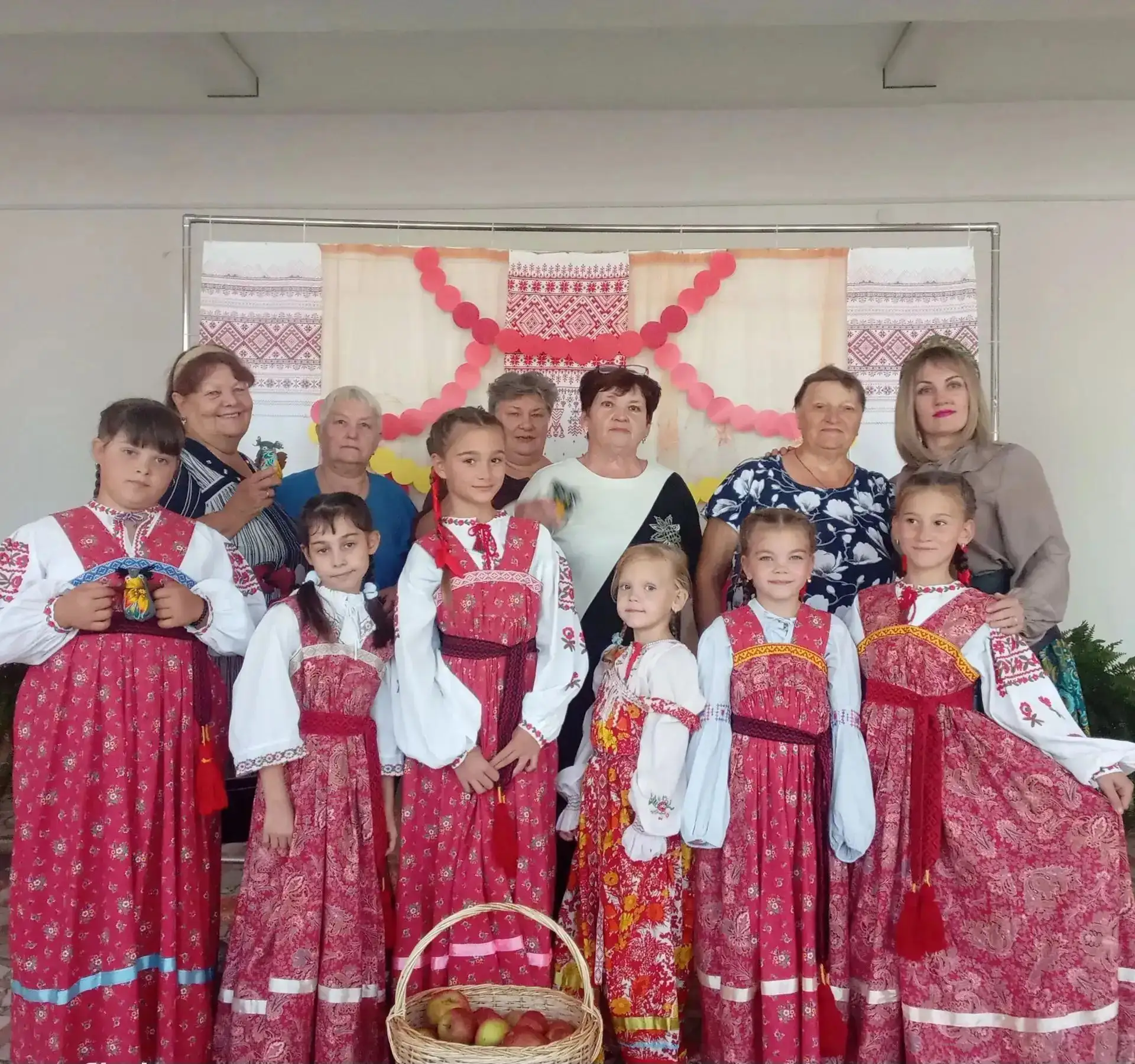 В молодости и в зрелой жизни человек много времени проводит в работе и домашних делах. ...