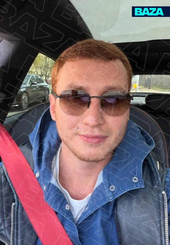 В соцсетях пишут о гибели сына экс-мэра Махачкалы в аварии. Сам бывший глава города опр...