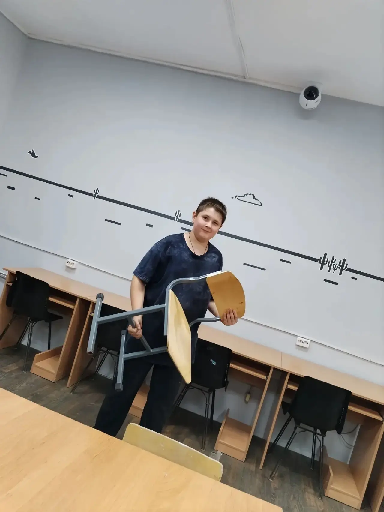 🔥 «Гимназия в лицах»: Фёдор Титов — человек-оркестр и опора школы! 🔥

В 6 В учится настоящий талан