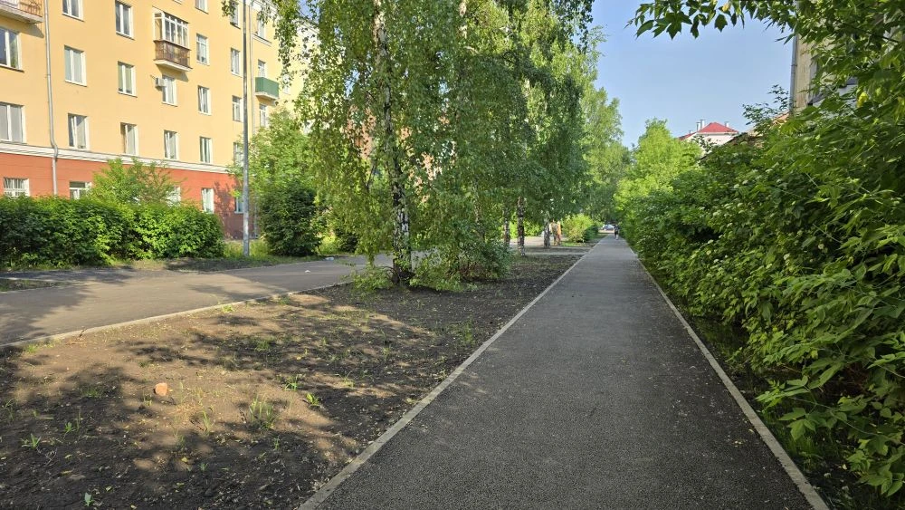 В Кузнецком районе подходит к концу благоустройство двух пешеходных участков в рамках федерального п