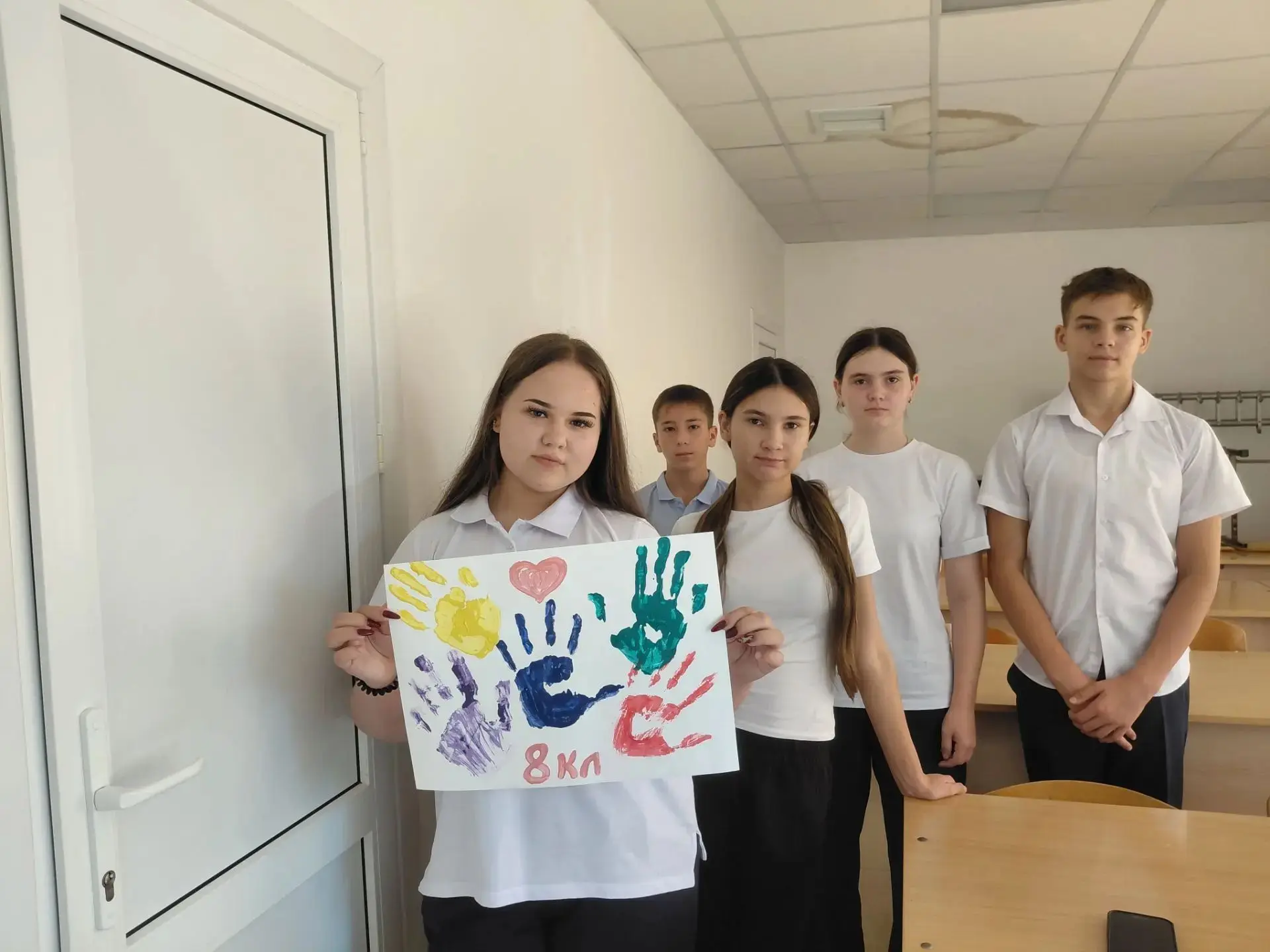 Безусловно, жаль, что ремонтные работы не успели закончиться к началу учебного года, но...