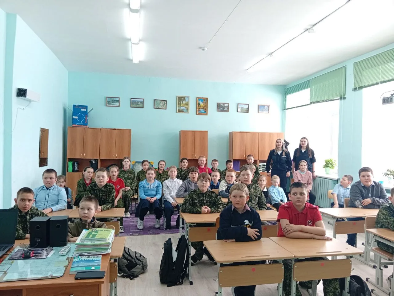 В преддверии весенних каникул, Екатерина Аркадьевна,инспектор по пропаганде безопасност...