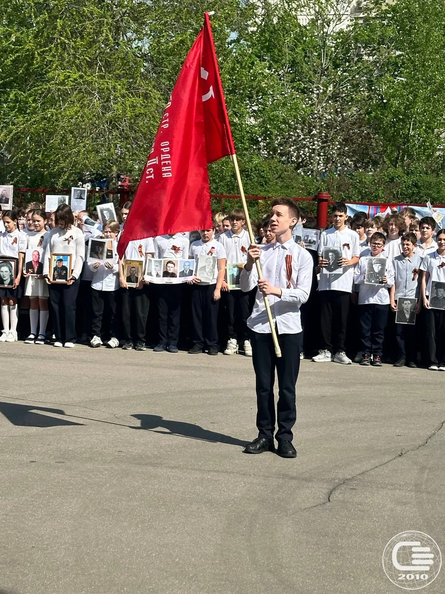 🚩 7 мая в школьном подразделении «Новороссийский» состоялась линейка, посвящённая Дню Победы, и шест
