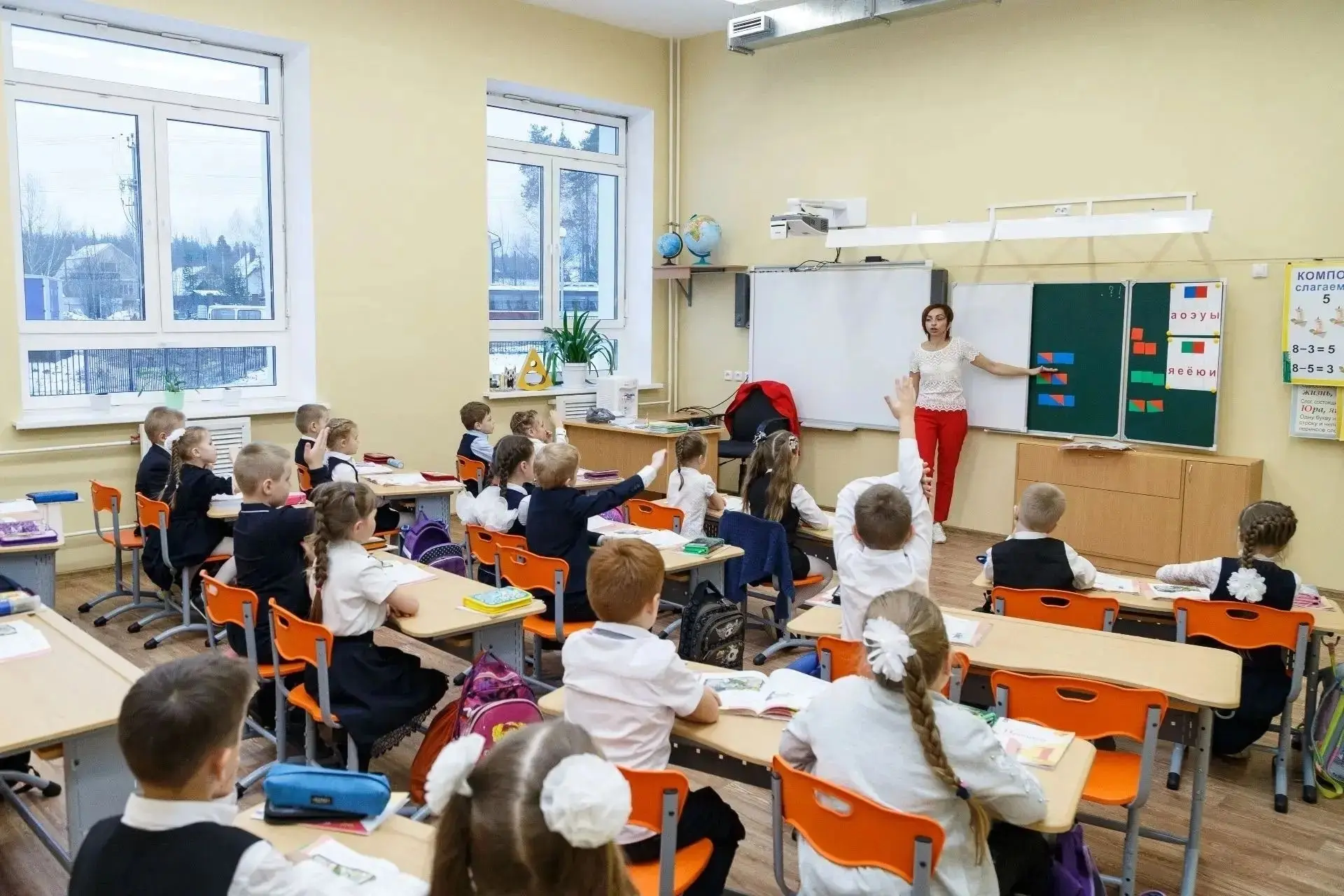 👨‍🏫 Владимир Путин своим указом закрепил особый статус учителя и ввёл дополнительные меры поддержк