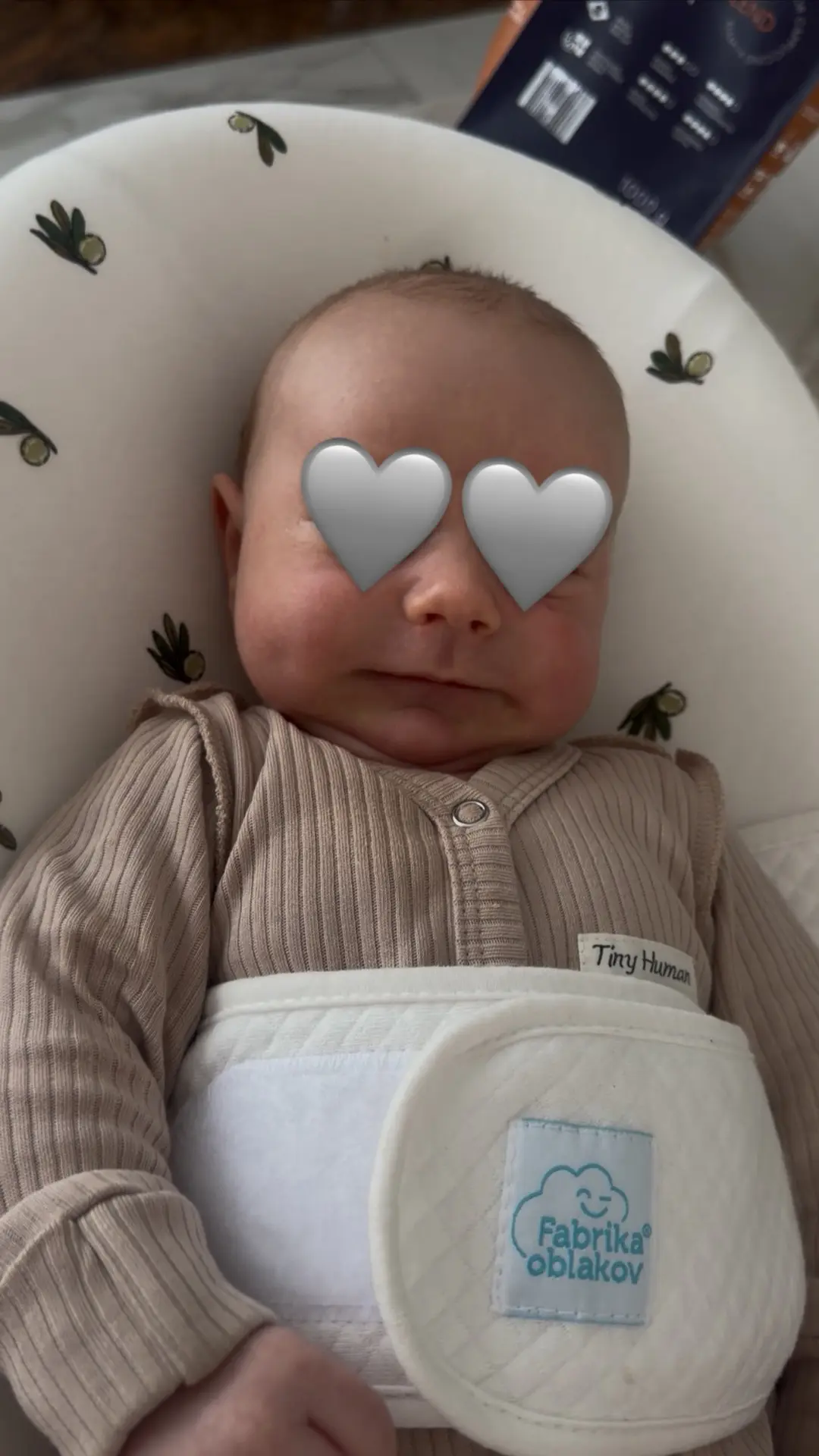 Девочки 🥹У Ярослава тоже оказывается такая милая ямочка на правой щечке, как у Влада 🥹