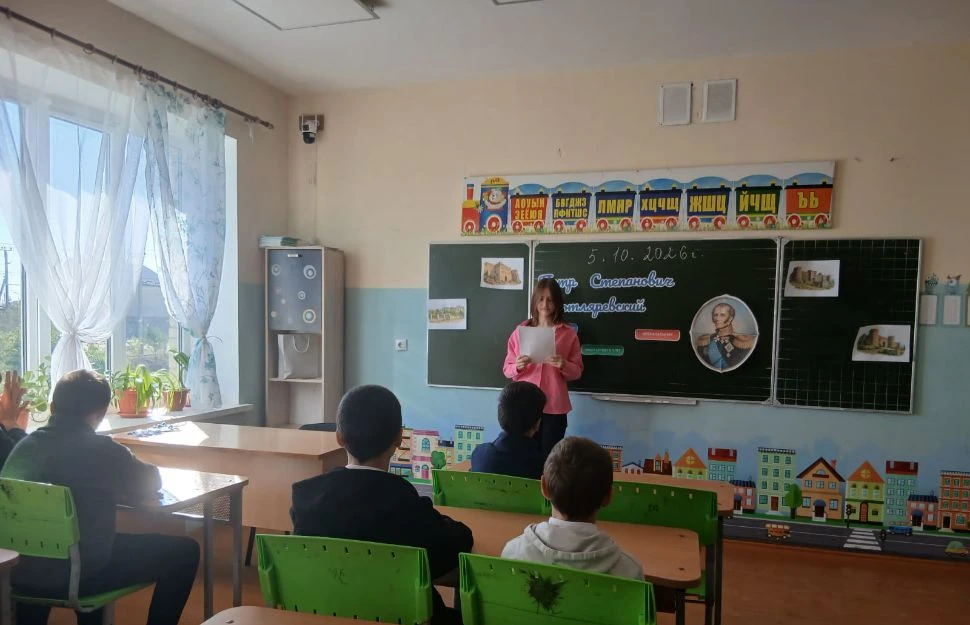 5 октября в Чапаевской  СОШ2 прошёл День самоуправления, приуроченный ко Дню учителя.  ...