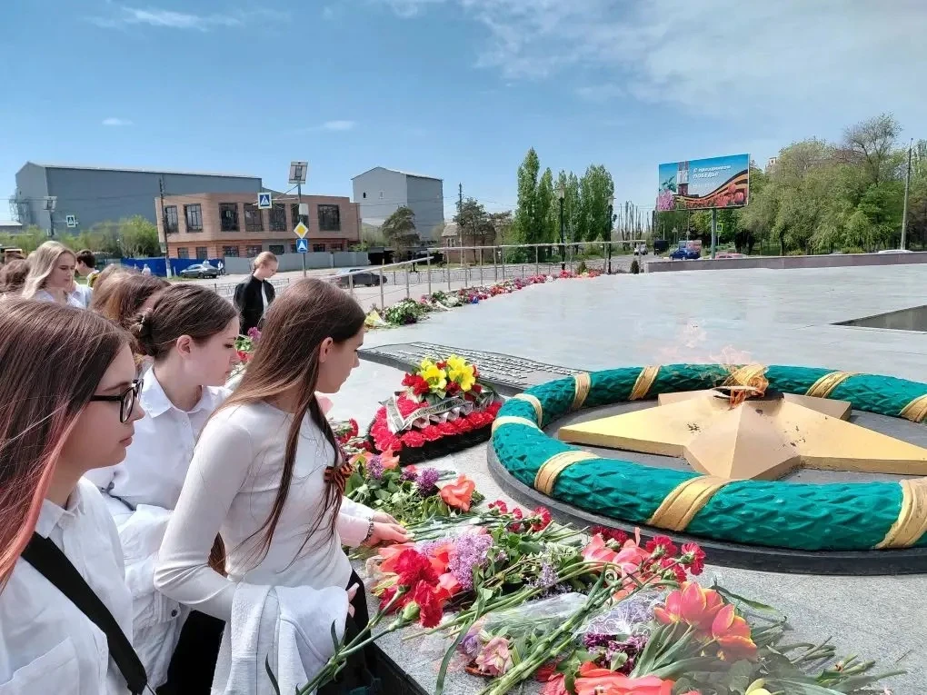 🇷🇺В рамках празднования 81-й годовщины Победы в Великой Отечественной войне ученики 8А, 8Б и 9В клас