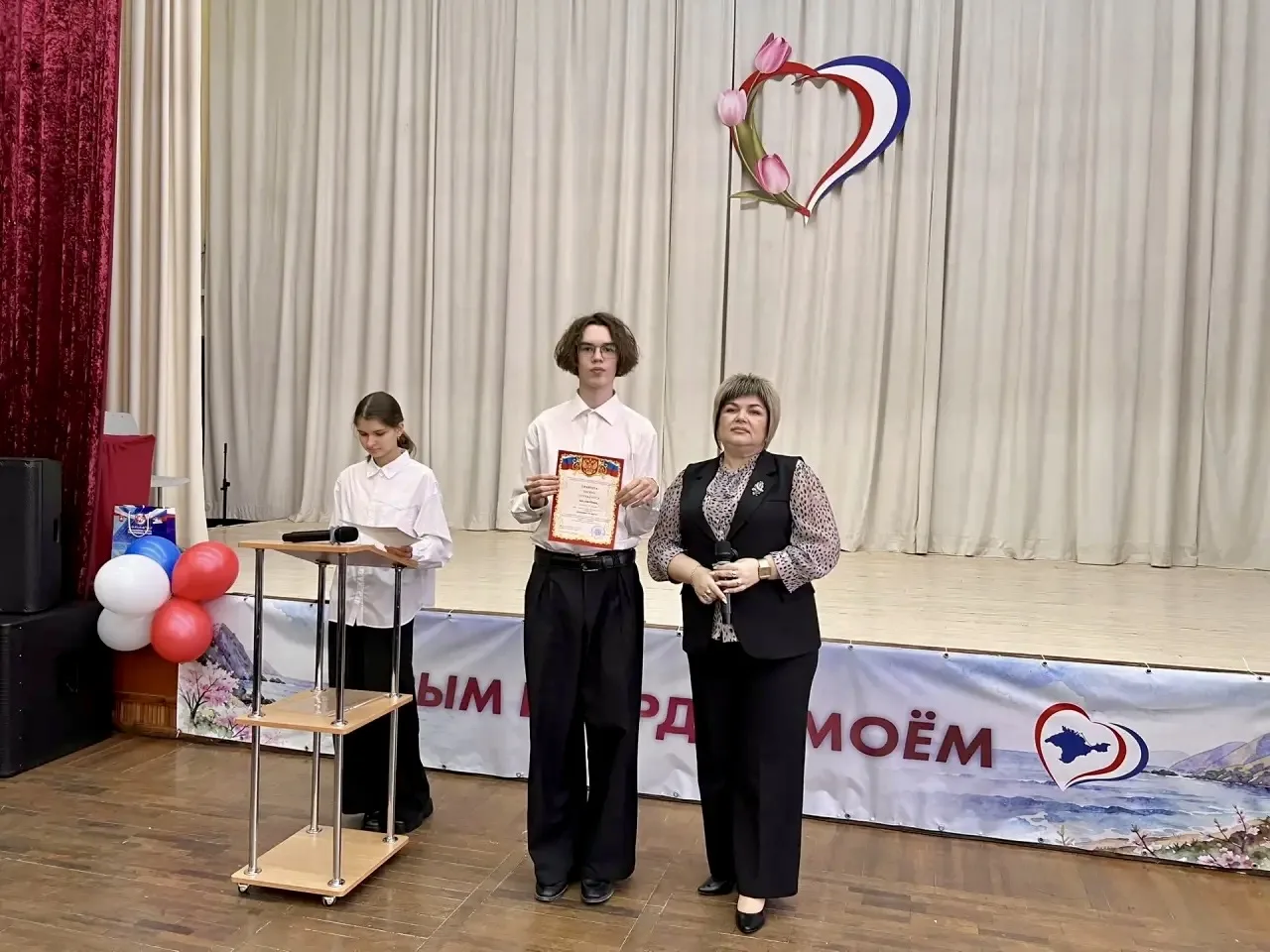 Школьная линейка🇷🇺  📌23 марта в МБОУ «Школа-гимназия, детский сад № 25» прошла еженедельная торжеств