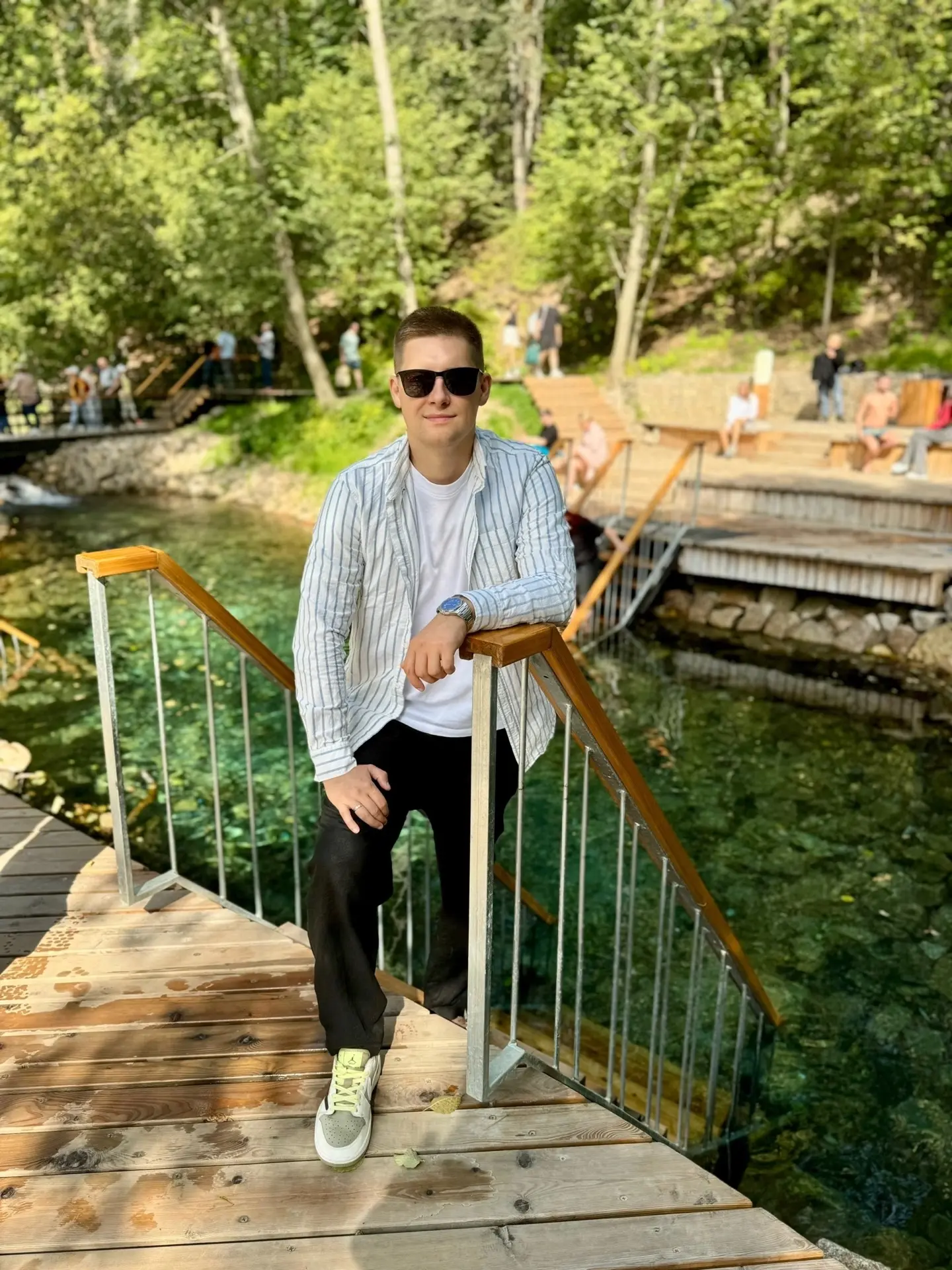 ДАРЮ СЕТ ЗА ФОТО ПРИРОДЫ 🌳 

Кидайте в комментарии - фото природы, себя на природе, красивые места 