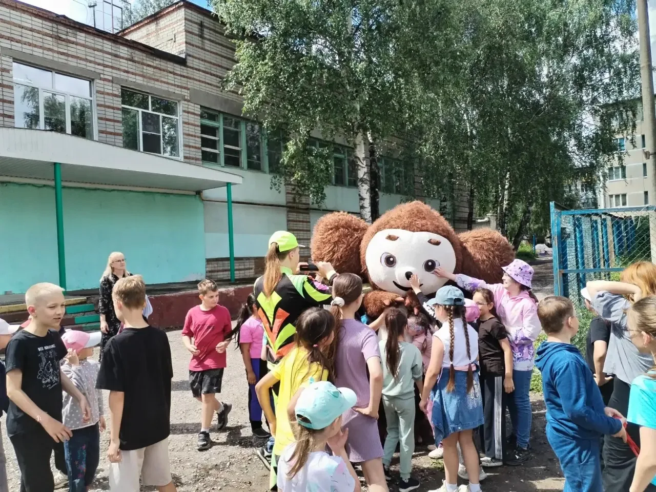 До свидания, «Солнышко»! ☀️ 

Незабываемая смена подходит к концу!
Мы провожаем ее с легкой грустью,