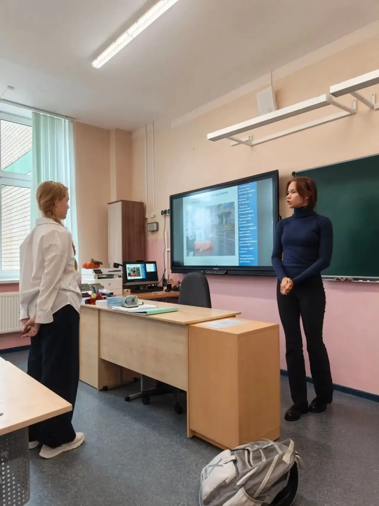 29.09 в 7 «И» прошел урок по ПДД по оказанию первой помощи при ДТП «Безопасность на дор...