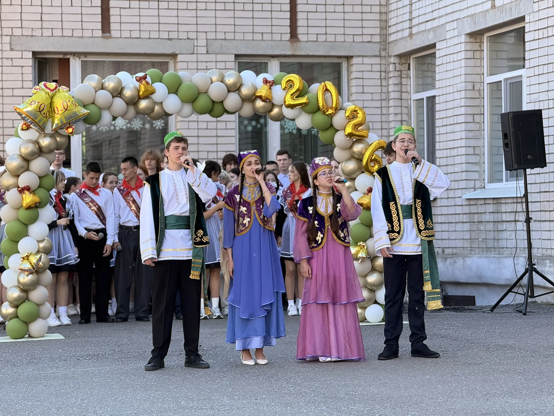 🔔🎊Последние звонки в 9 и 11 классах — это особенные моменты, наполненные эмоциями и в...