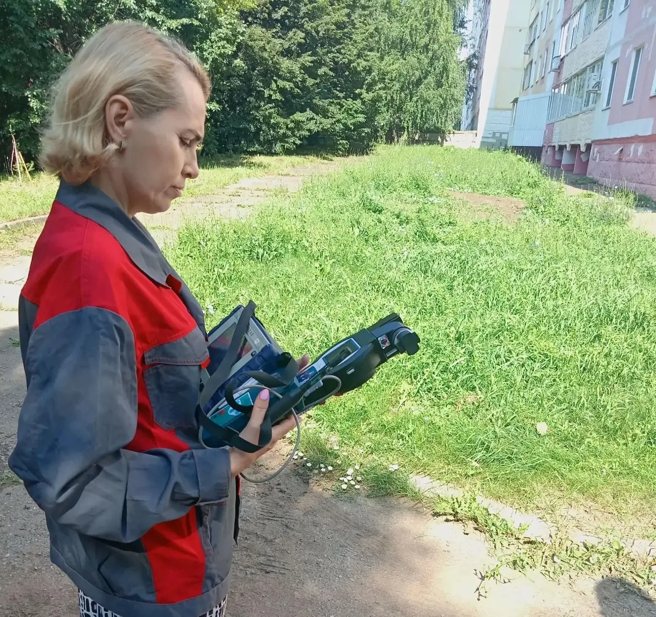 Мониторинг качества атмосферного воздуха ведется в постоянном режиме. Работают лаборато...