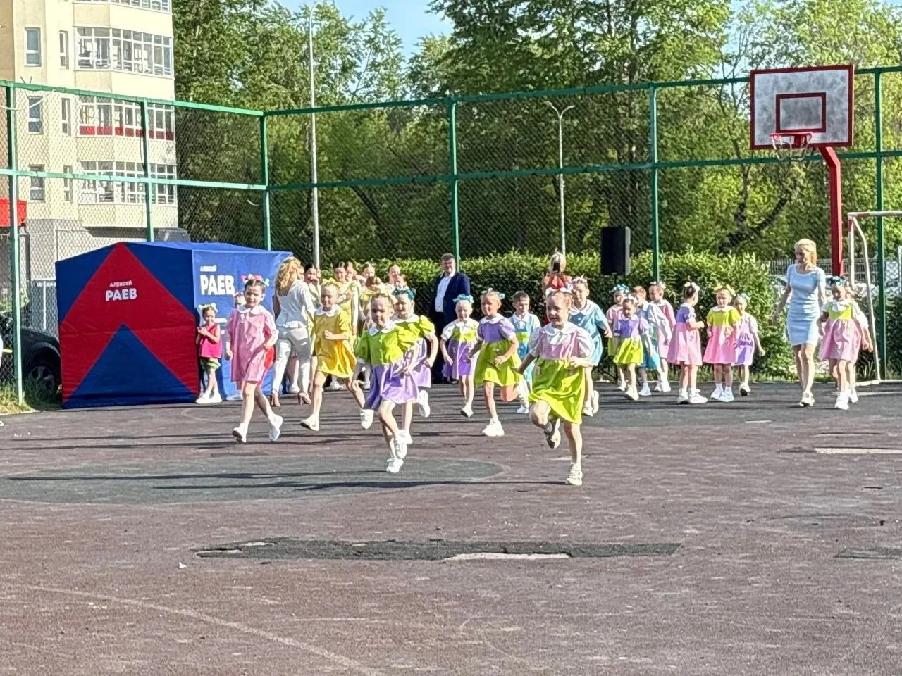 🇷🇺ПОБЕДНЫЙ МАЙ  📌Под таким названием в микрорайоне Владимирский прошёл праздник, посвящённый 81-й По