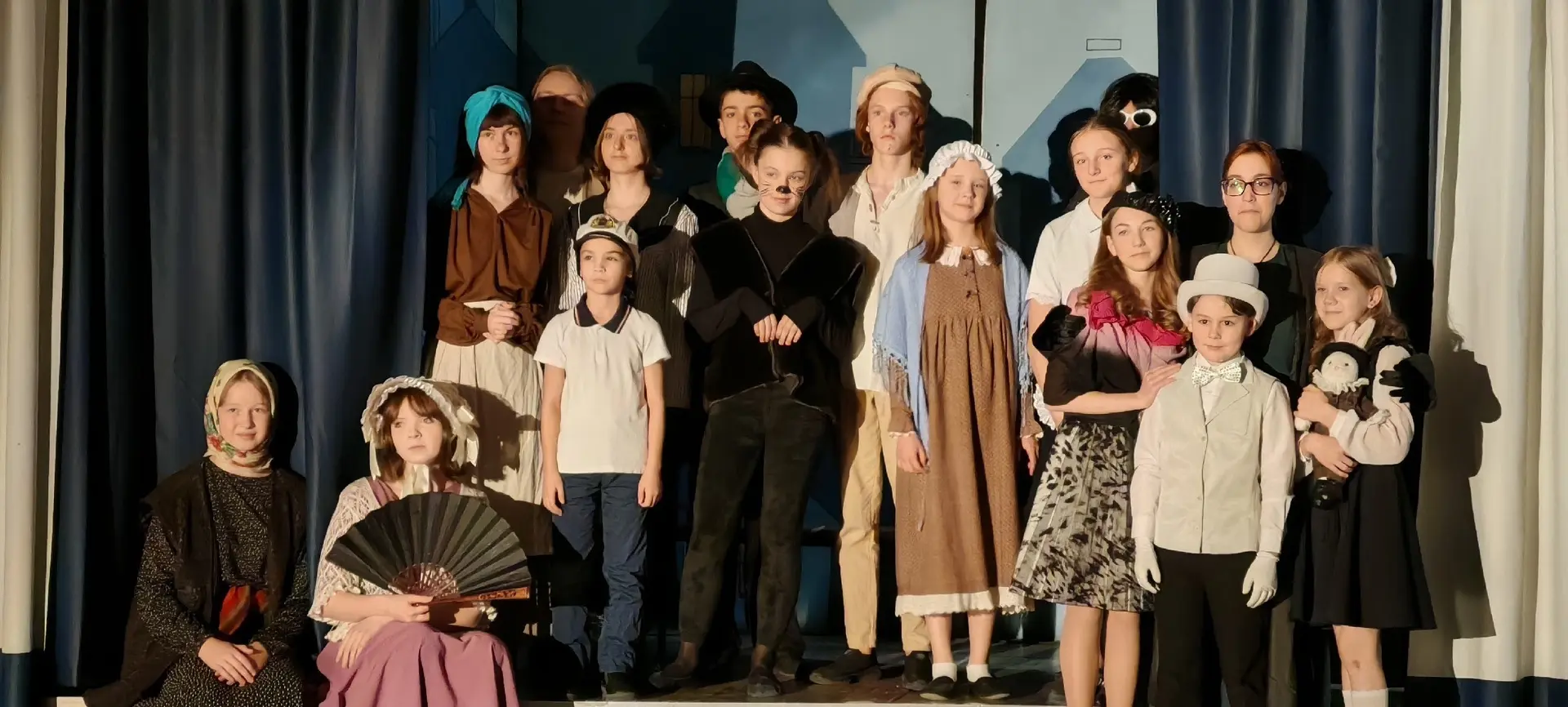 Театр «Мастерская»

🎭В репертуарном театре «Мастерская» состоялся спектакль «Удивительное путешеств