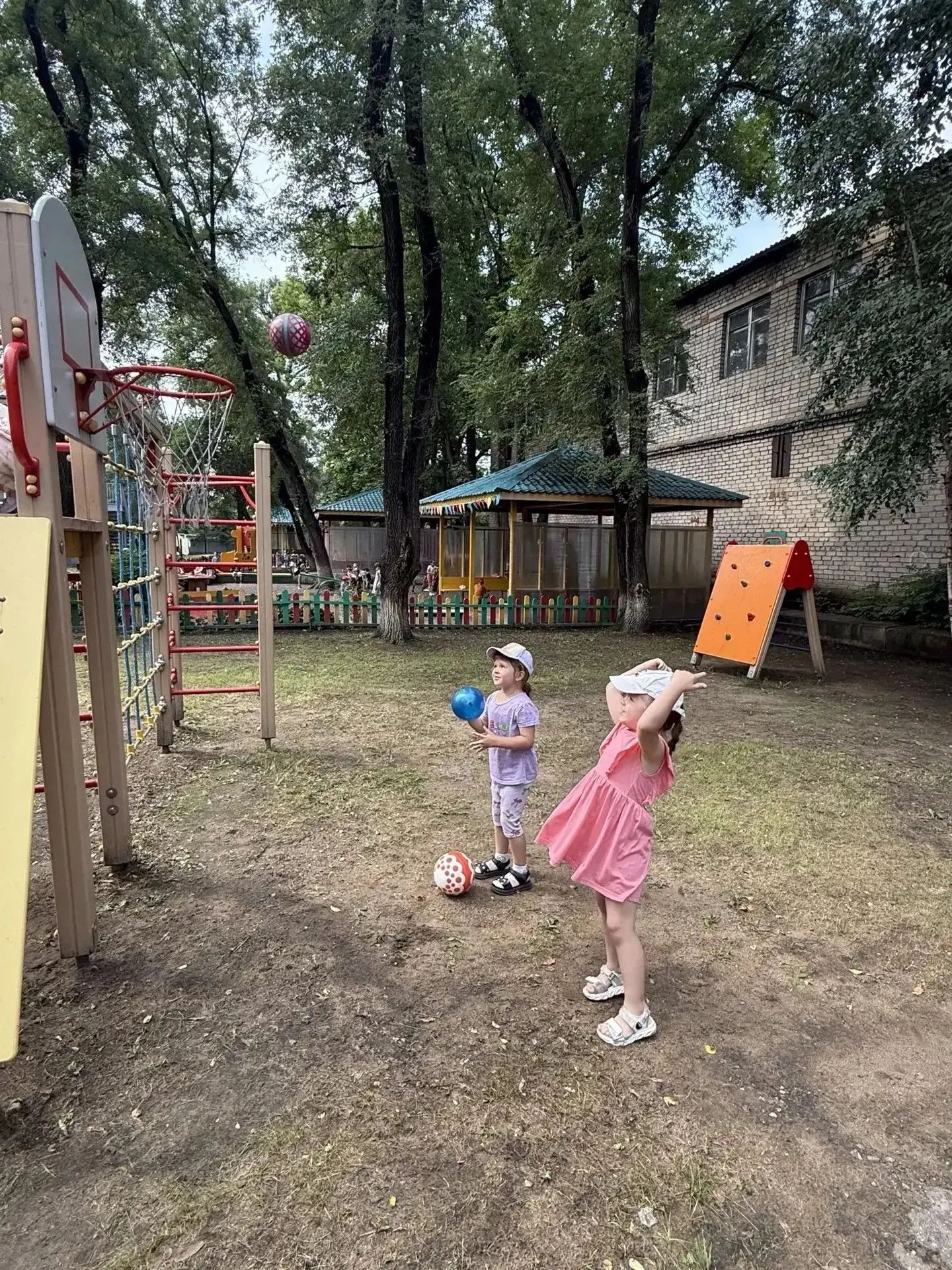 Спортивный азарт в «Теремке»! 🏃‍♂️🌳