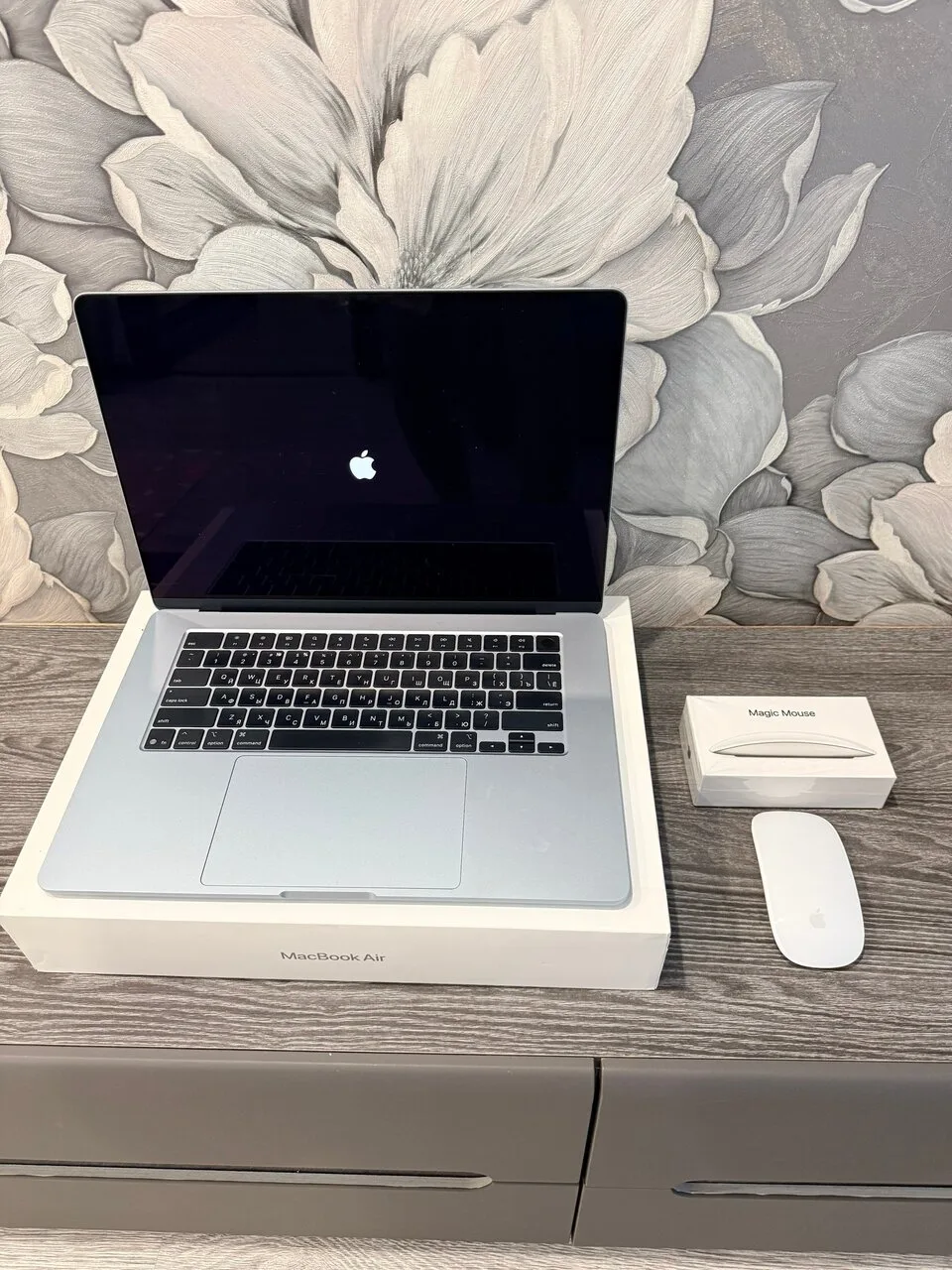 Продам свой MacBook Air M4 2025 года