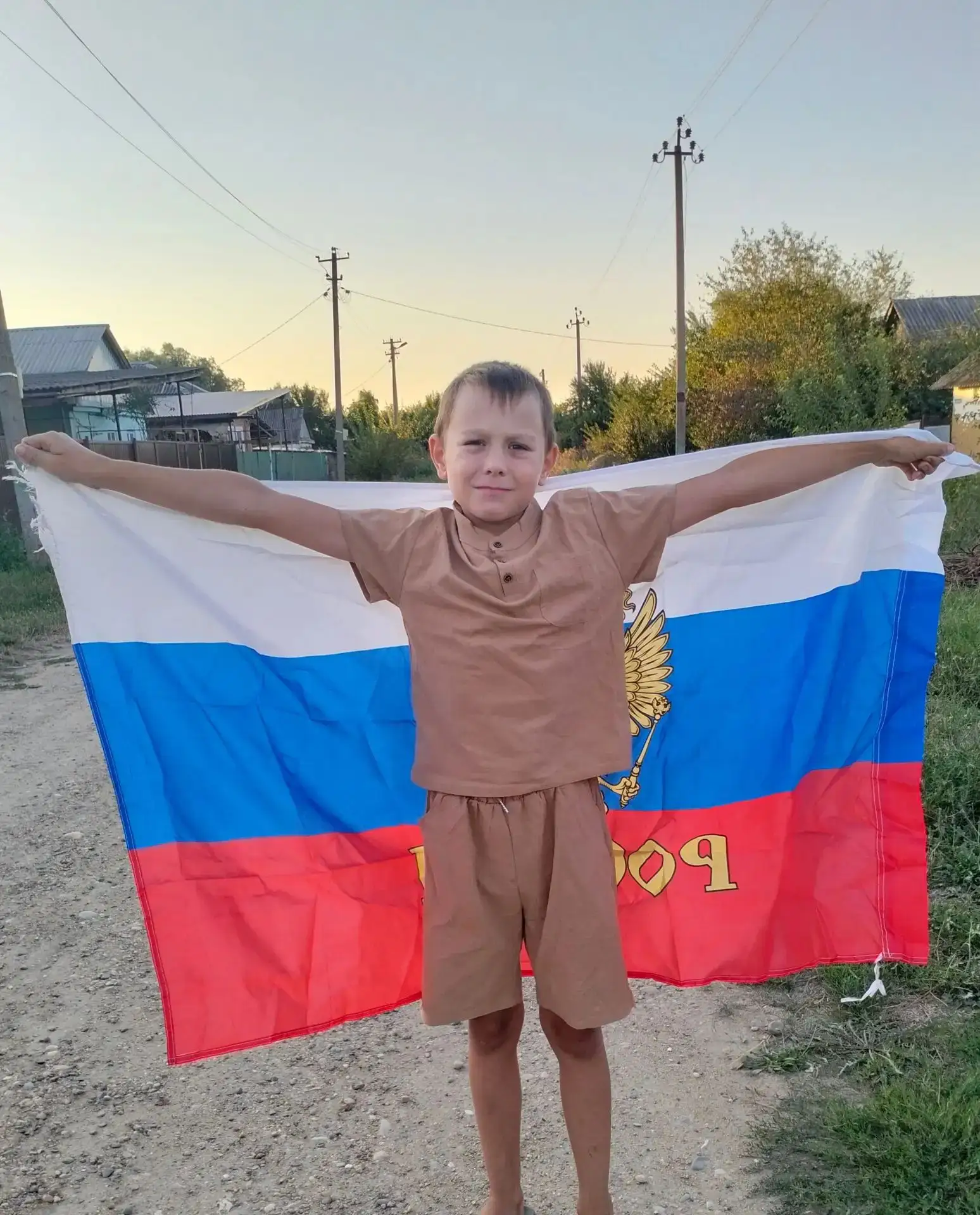 Наши ребята продолжают принимать участие в акции "Флаг моего государства" 🇷🇺🇷🇺🇷🇺