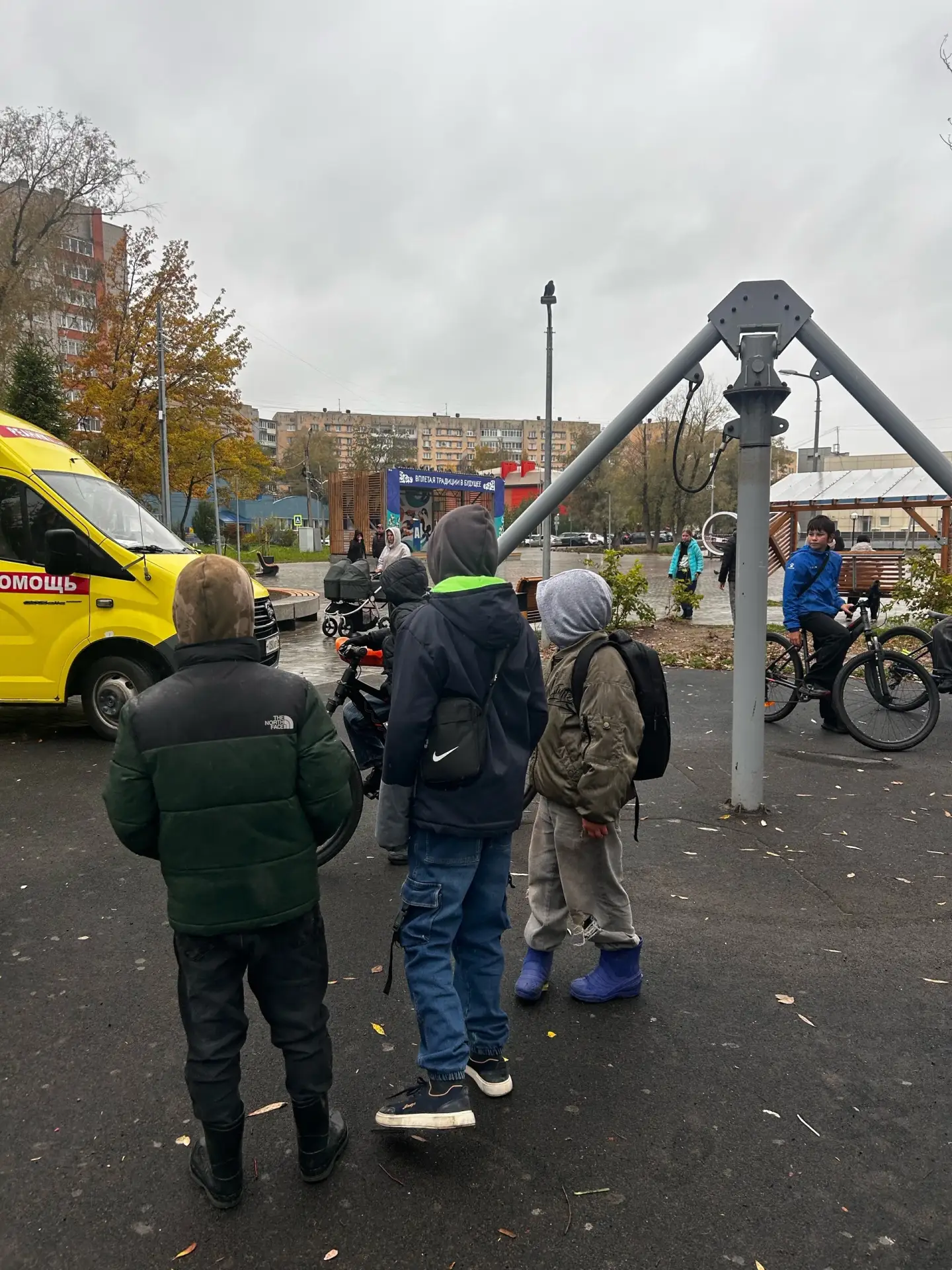 6 октября около 13:30 в парке 30-летия Победы в Ярославле случилось происшествие. Там с...