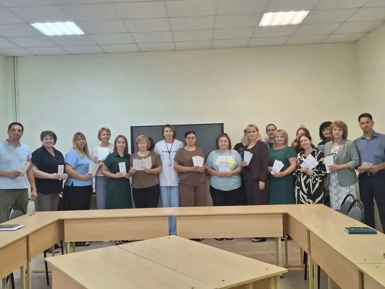 УИК №225 ст. Екатериноградской провела адресное информирование коллектива МКОУ СОШ ст.Е...