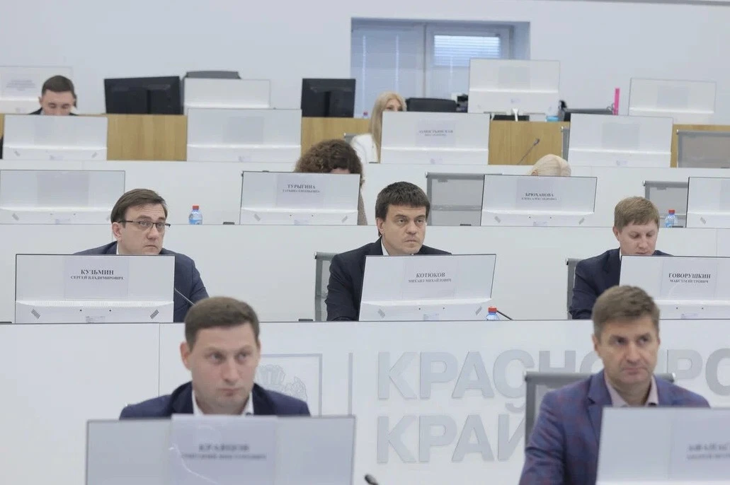 Проверил, как идёт строительство и ремонт учебных заведений в Красноярске.