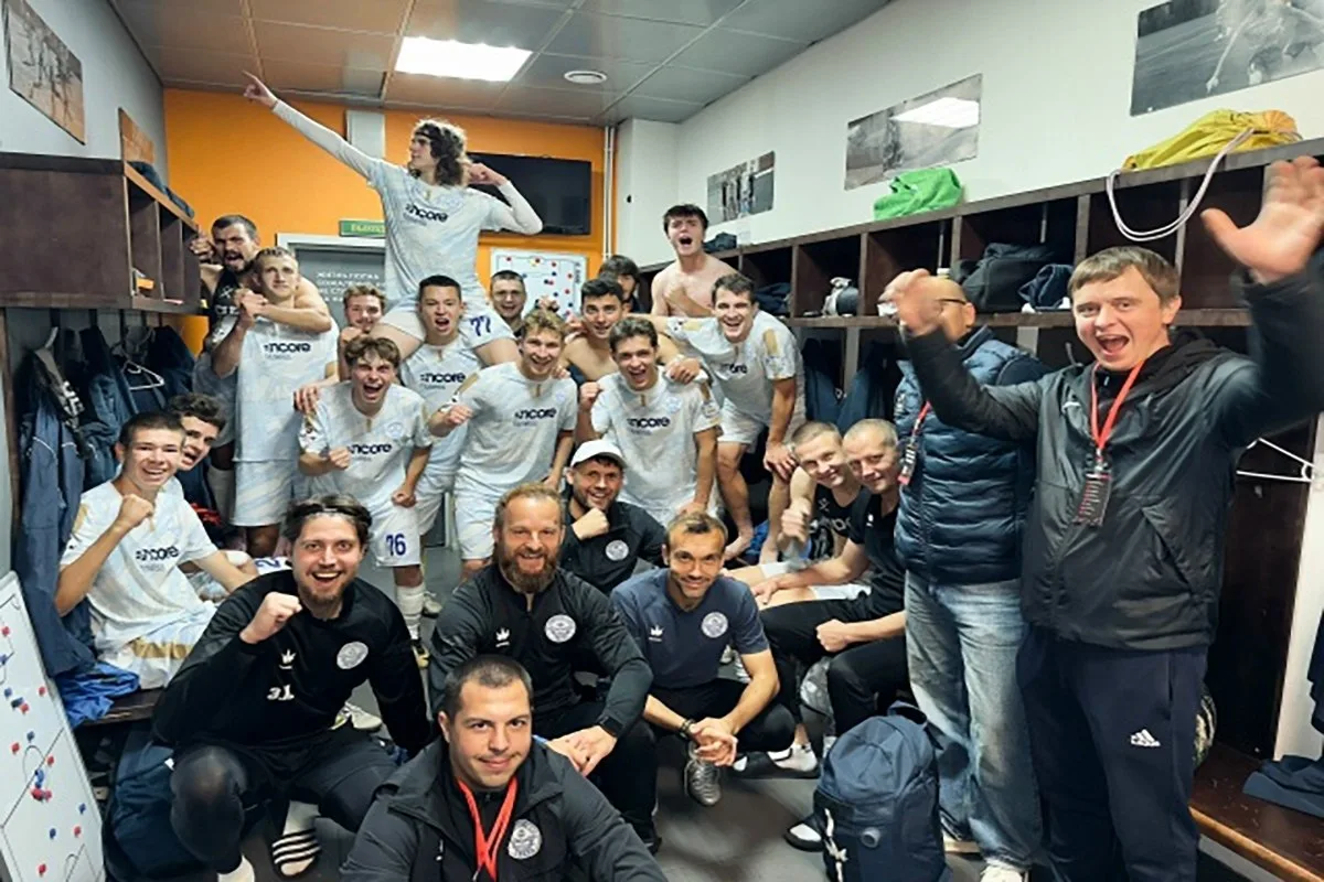 ФК Тверь разгромил Звезду в Санкт-Петербурге со счетом 8:1.