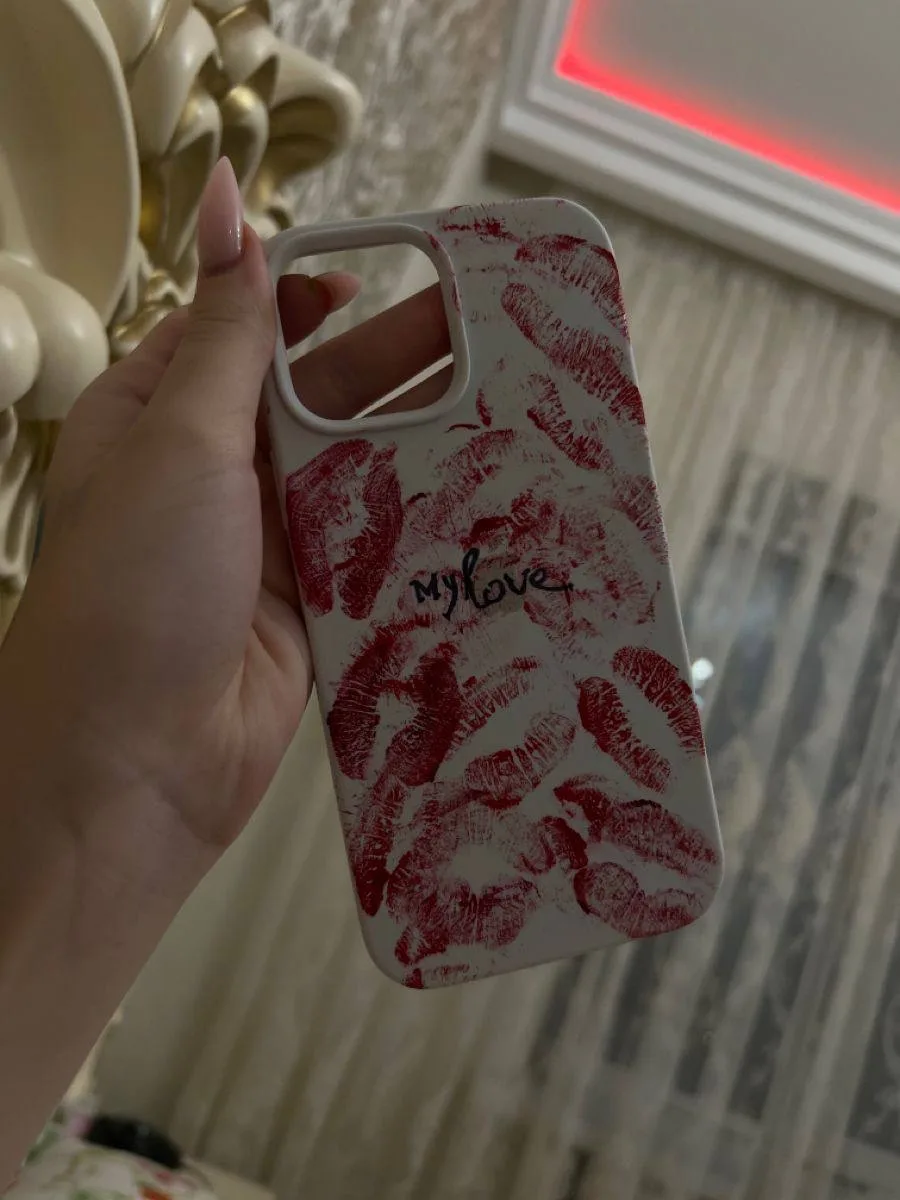 Чехол с поцелуйчиками 💋