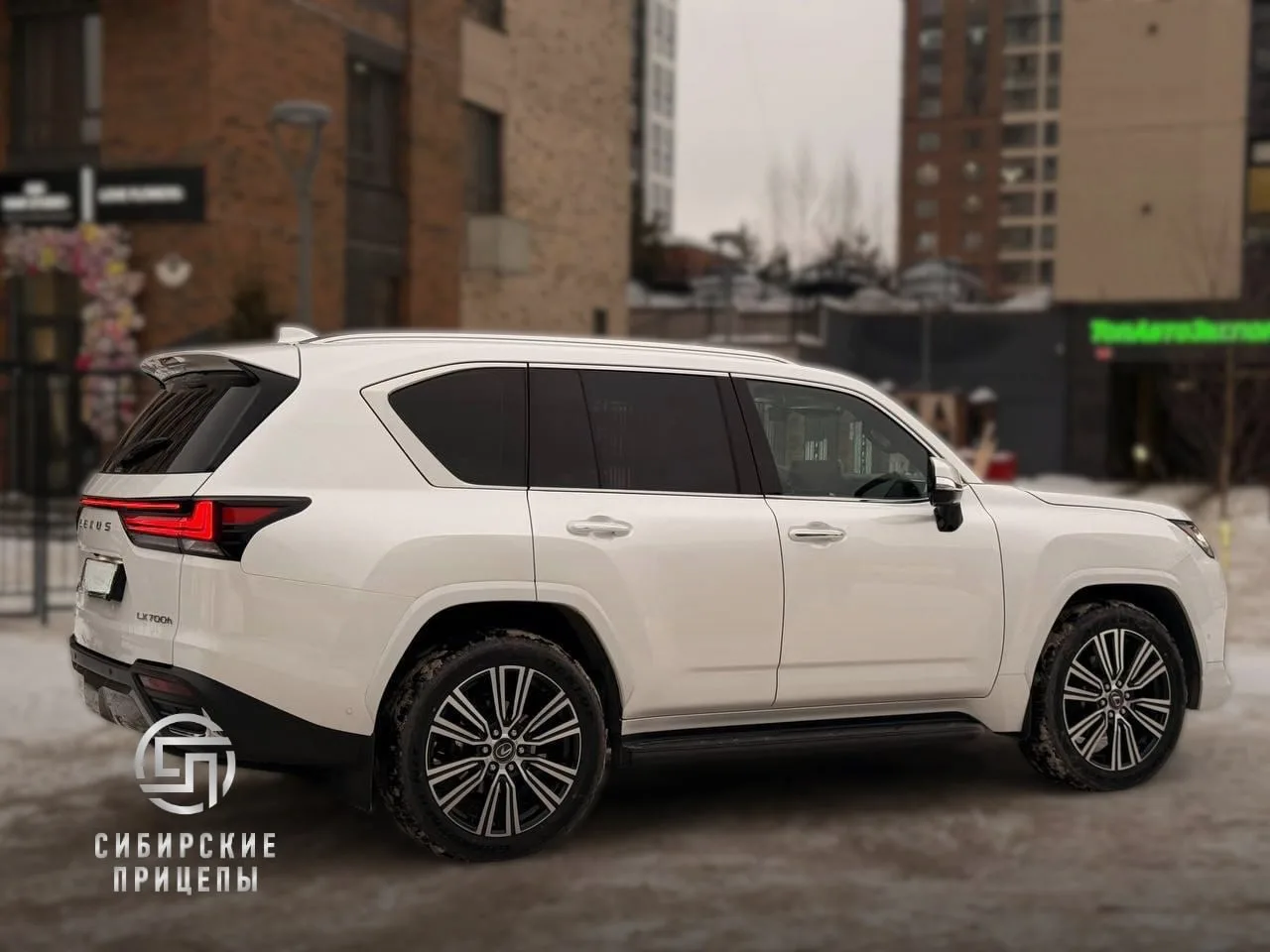 Lexus LX700h (2025 год, новый автомобиль)