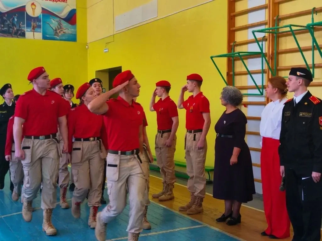 #СШ12_СталинградскаяБитва #СШ12_ТоржественныйРазвод #СШ12_ПомнимЧтимГордимся  📚 🔥 Сталинград: 200 дн