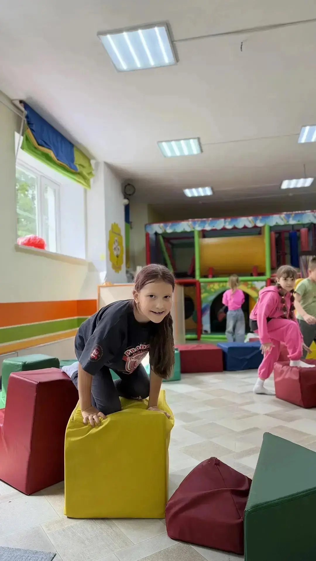 📢 Школьная хроника!

Продолжаем рубрику «Как я провела лето». Сегодня своими яркими воспоминаниями 