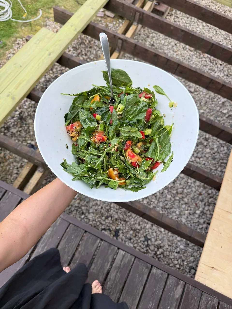 Летний салат на домашней стройке 🥗