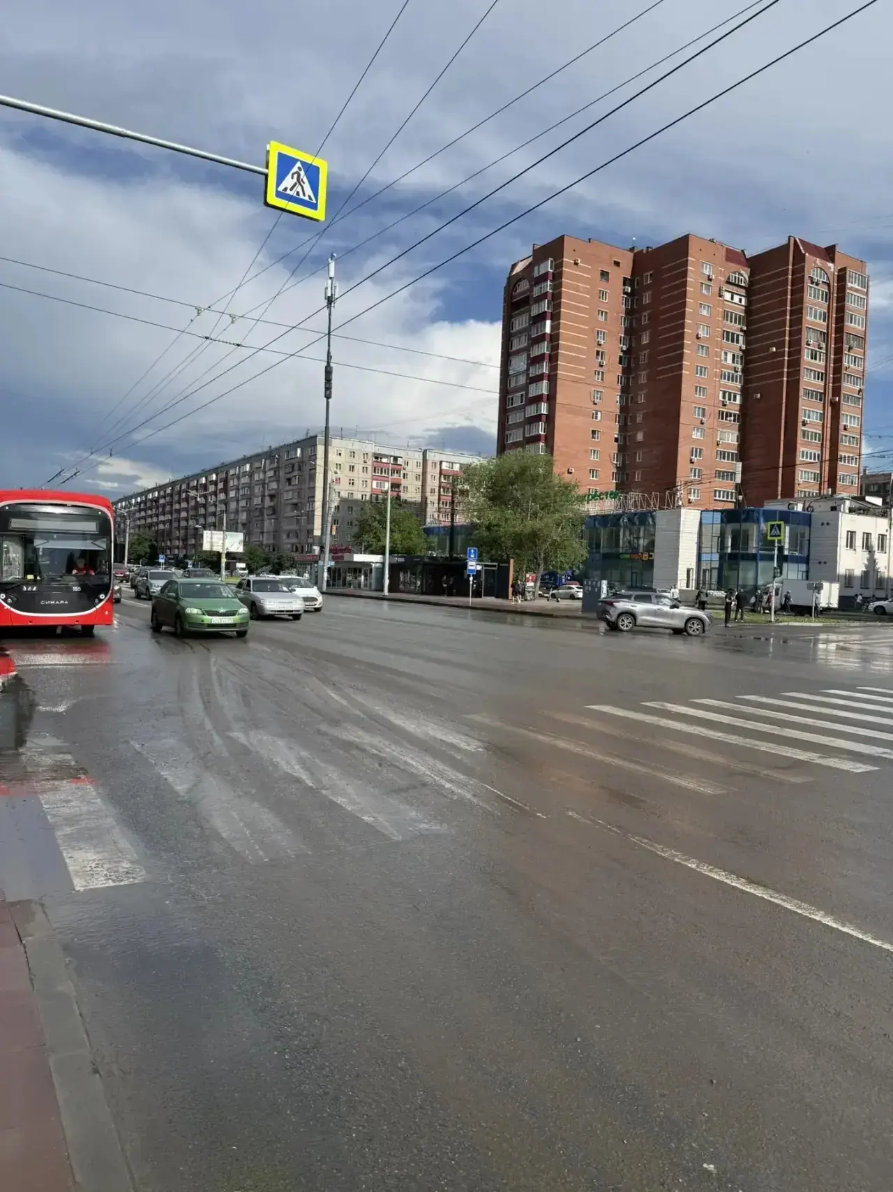 В Челябинске ликвидированы подтопления на основных очагах скопления воды

🛣️ Это участки на улицах 